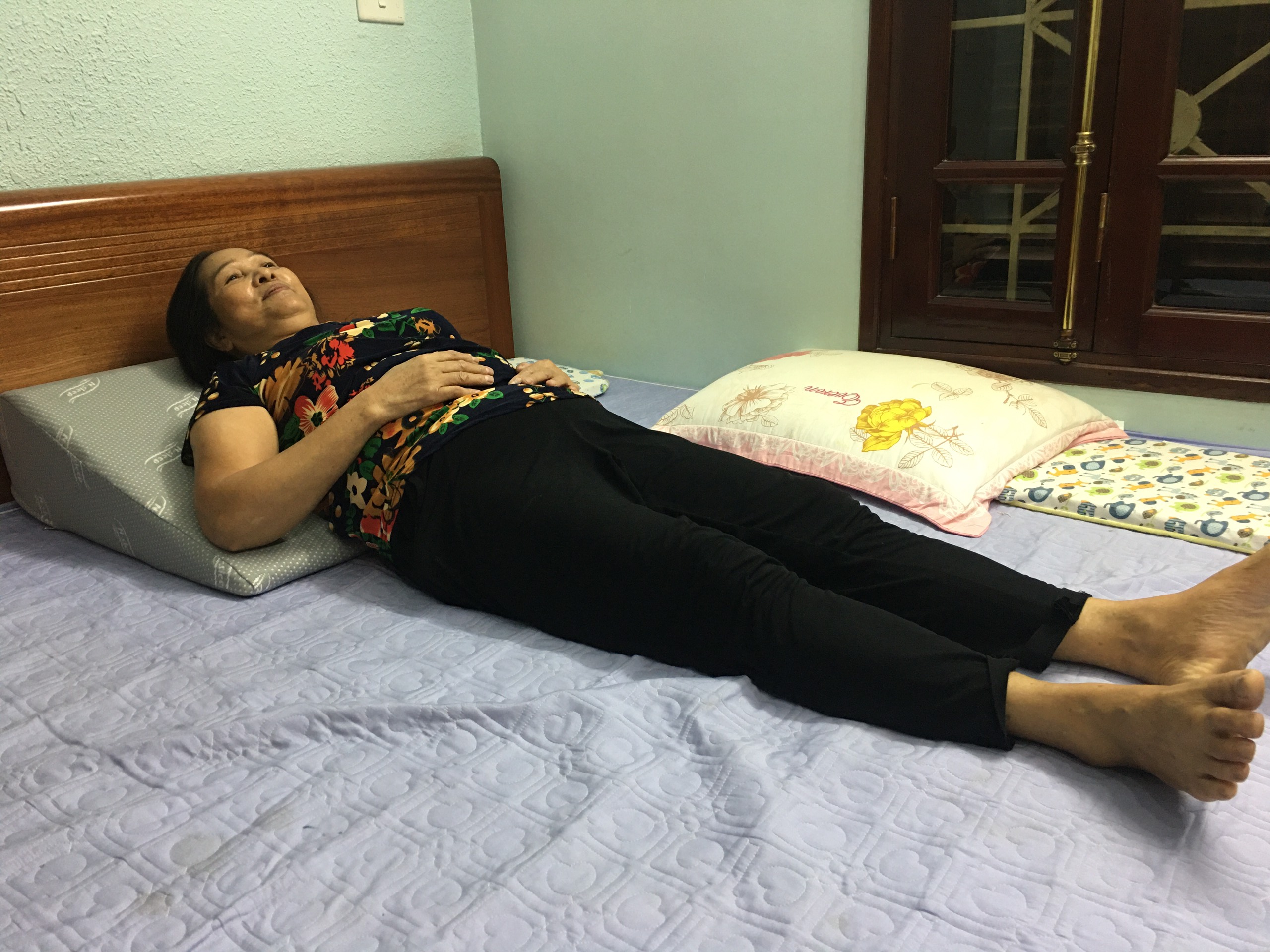 GỐI TRÀO NGƯỢC DẠ DÀY NGƯỜI LỚN YOROKOBI, KÍCH THƯỚC 70*60*18CM , HỖ TRỢ TRÀO NGƯỢC ACID, Ợ CHUA, THOÁI HÓA CỘT SỐNG CỔ, HÀNG THƯƠNG HIỆU- GHI NHẬT