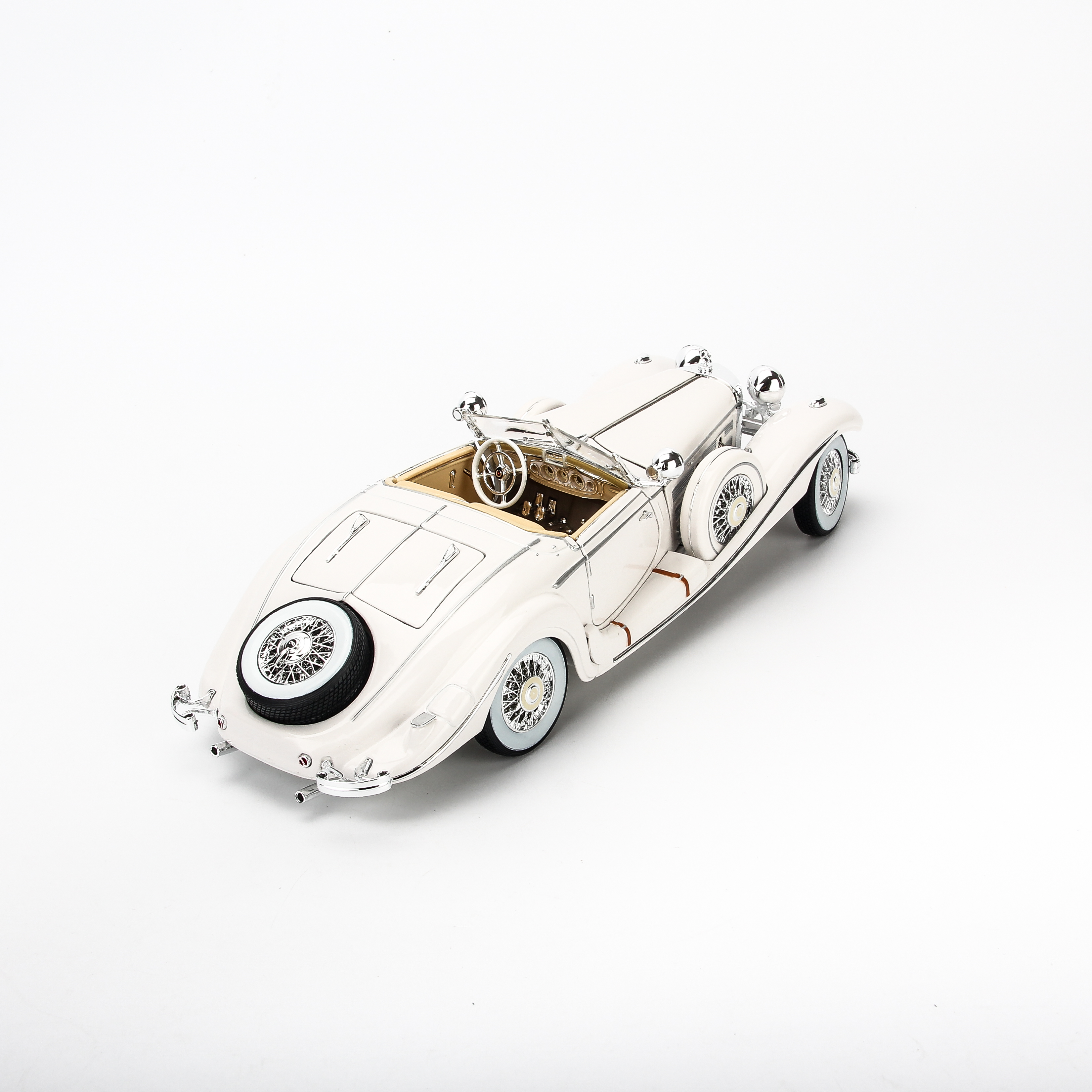 Mô Hình Xe Mercedes-Benz 500K TYP Special Roadster White 1:18 Maisto- MH 36055