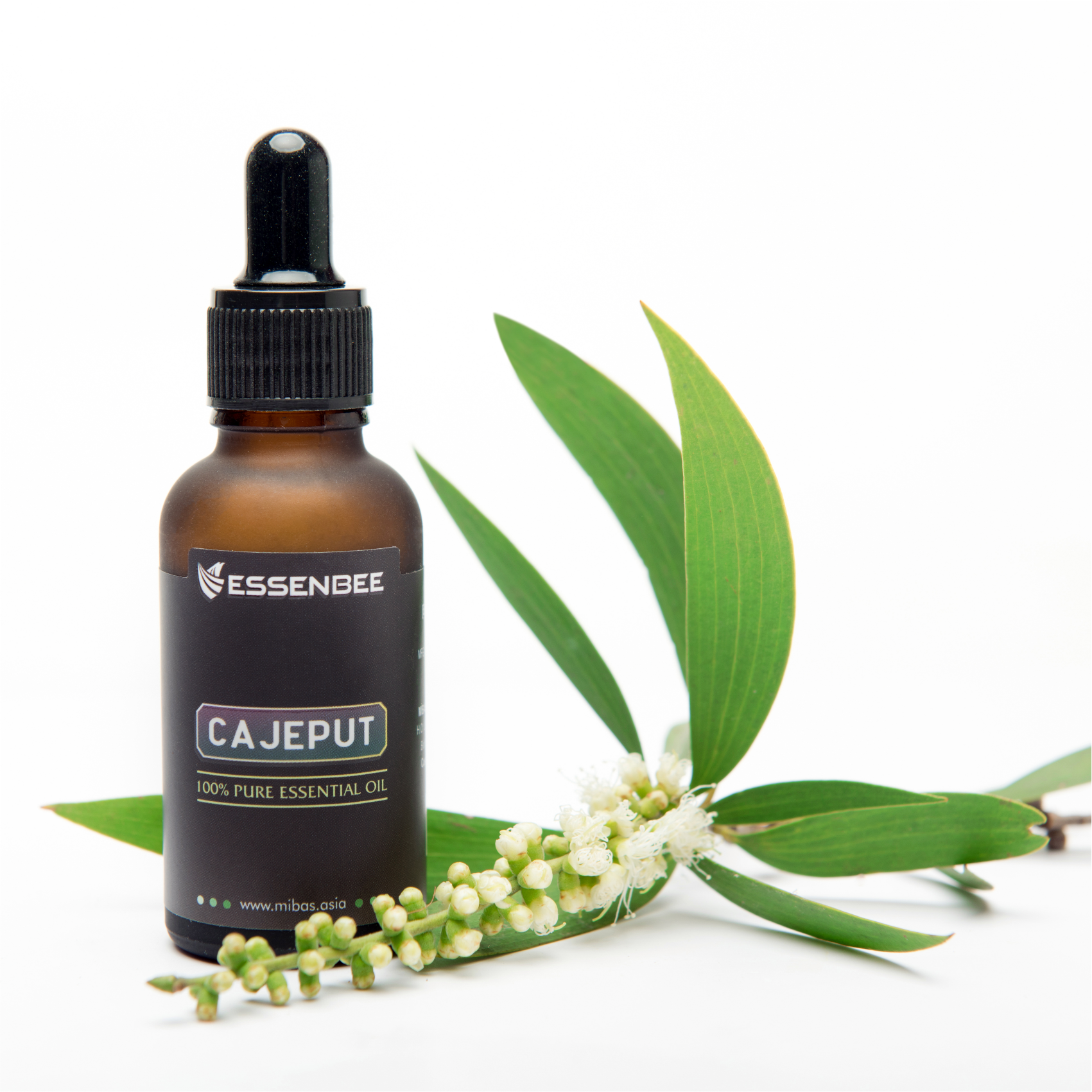 Tinh dầu thiên nhiên Tràm Gió - Essenbee - 30ml - Chống cảm lạnh, giảm ho, chống đầy hơi và khó tiêu. Chống côn trùng và muỗi đốt. Thích hợp và an toàn với phụ nữ mang thai và trẻ nhỏ.