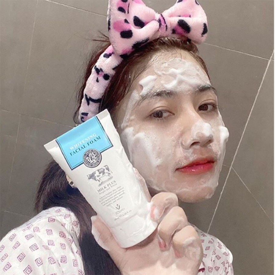 Sữa Rửa Mặt Tạo Bọt Dưỡng Trắng Và Trẻ Hoa Da Beauty Buffet Scentio Milk Plus 100ml