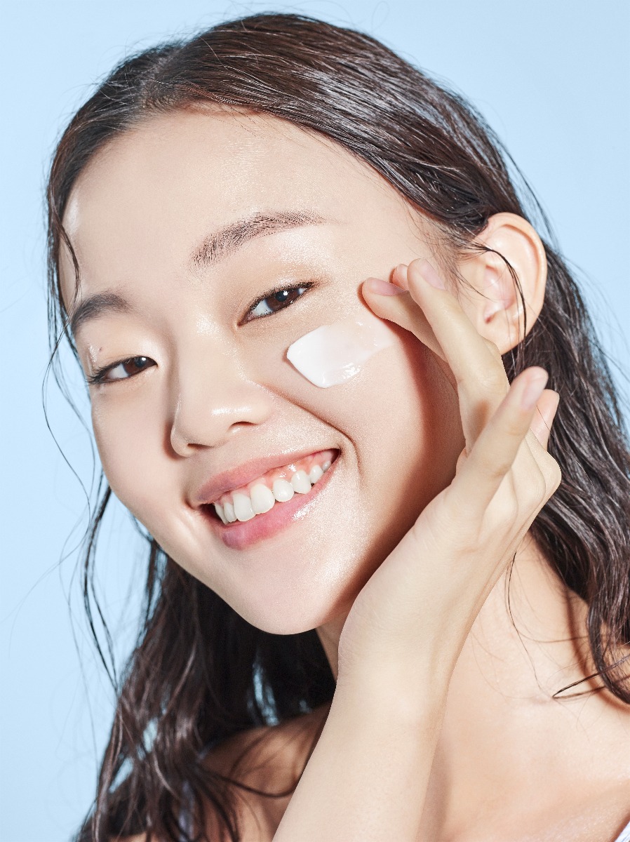 Kem Dưỡng Cấp Ẩm Chuyên Sâu COSRX Hydrium Moisture Power Enriched Cream 50ml