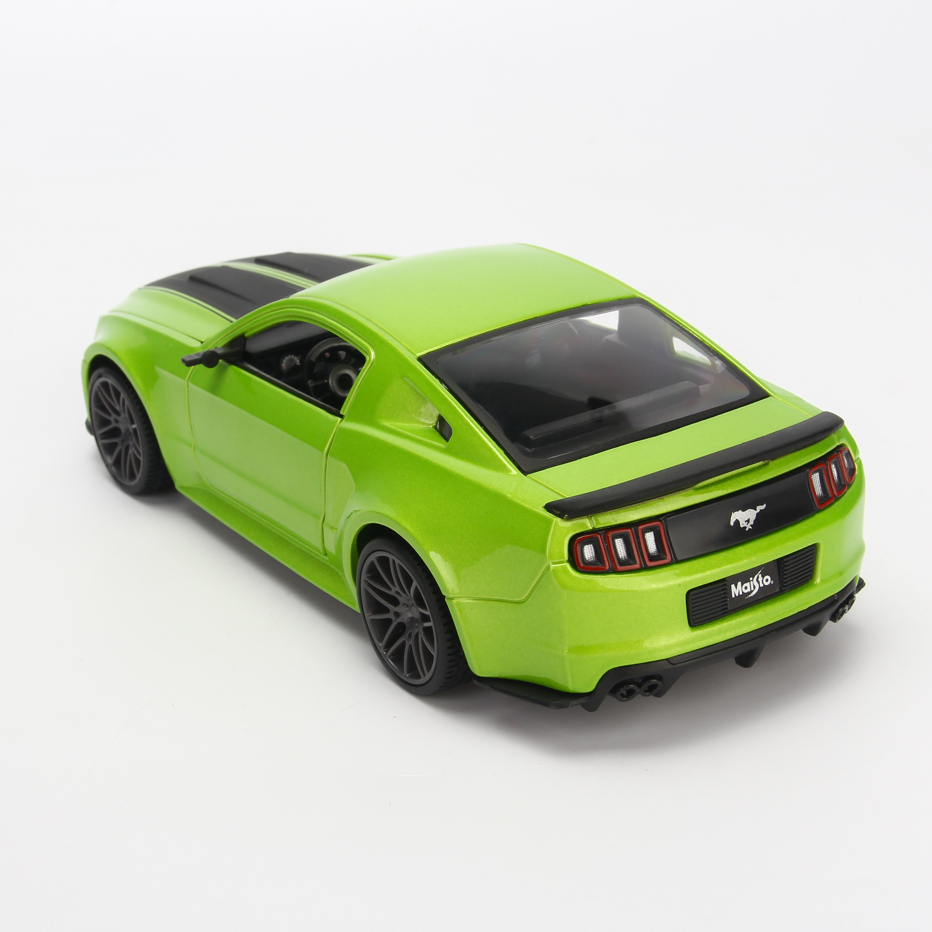 Mô Hình Xe Ford Mustang Street Racer Green 1:24 Maisto MH-31506