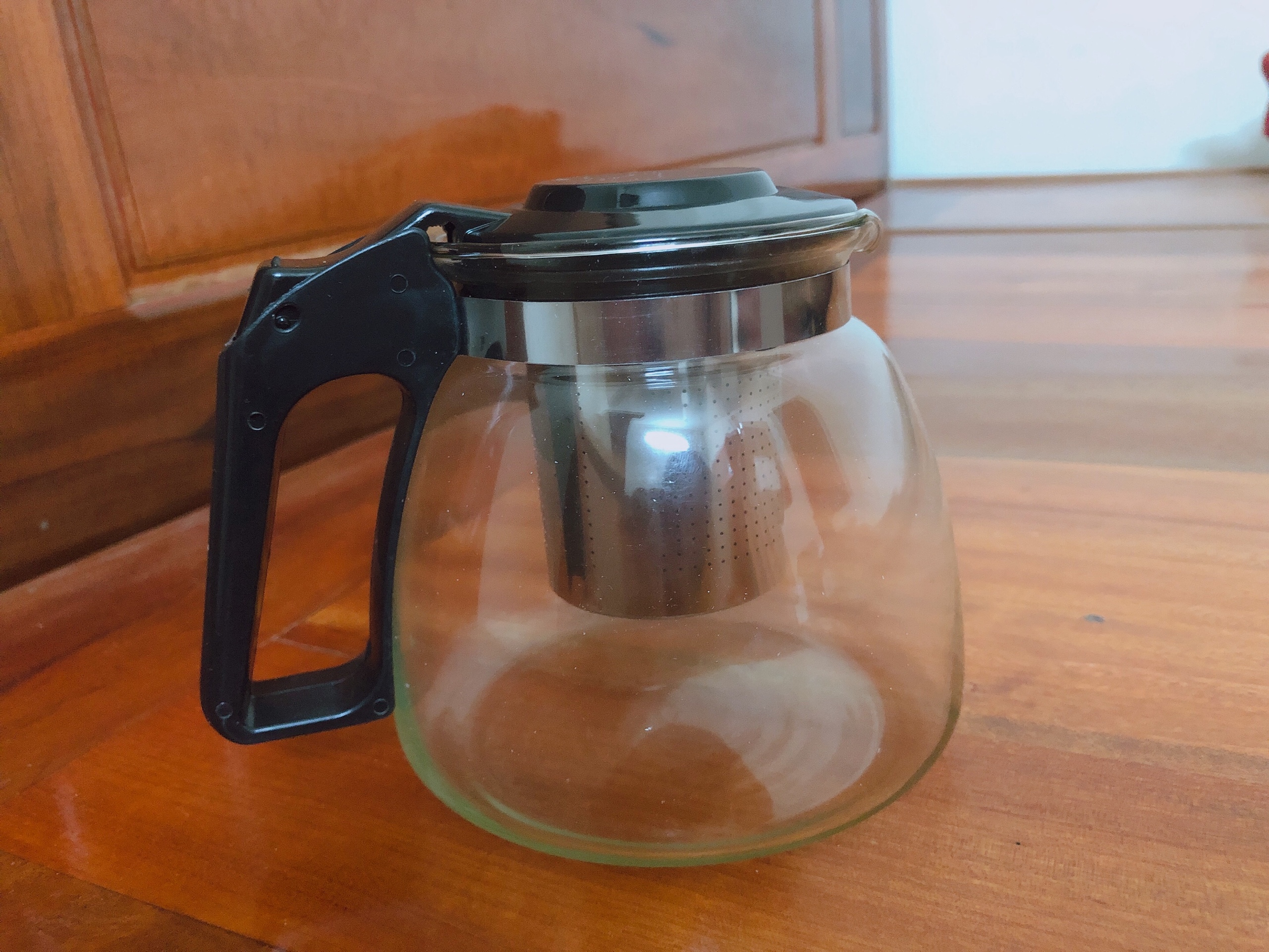 Bình lọc trà và cafe dung tích 700ml, chất liệu nhựa cứng cao cấp, lõi lọc inox - màu giao ngẫu nhiên