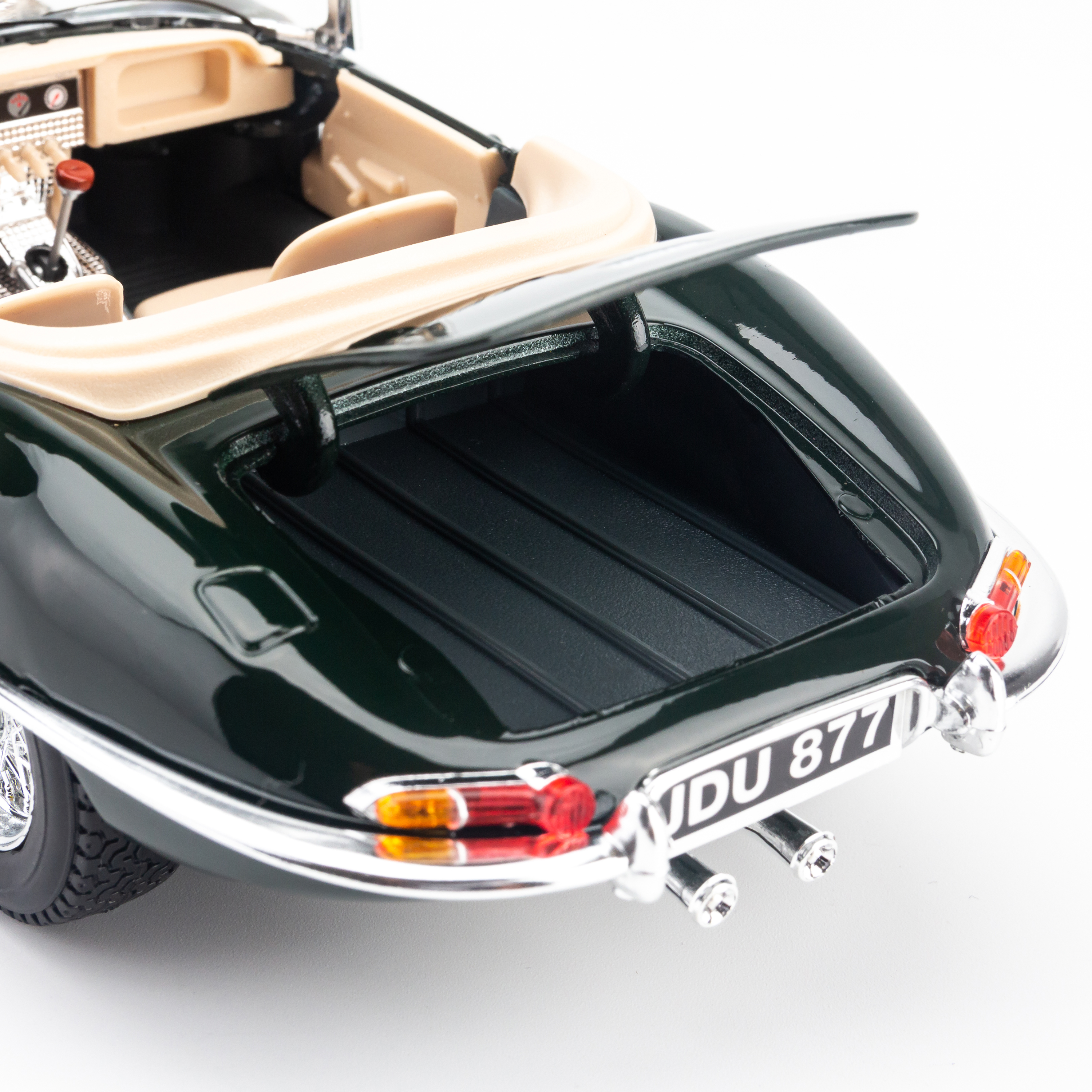 Mô Hình Xe  Jaguar E-Type Cabrio Green 1:18 Bburago - MH-12046