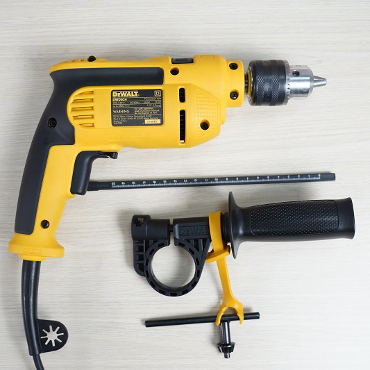 Máy khoan cầm tay 650W Dewalt DWD024-B1