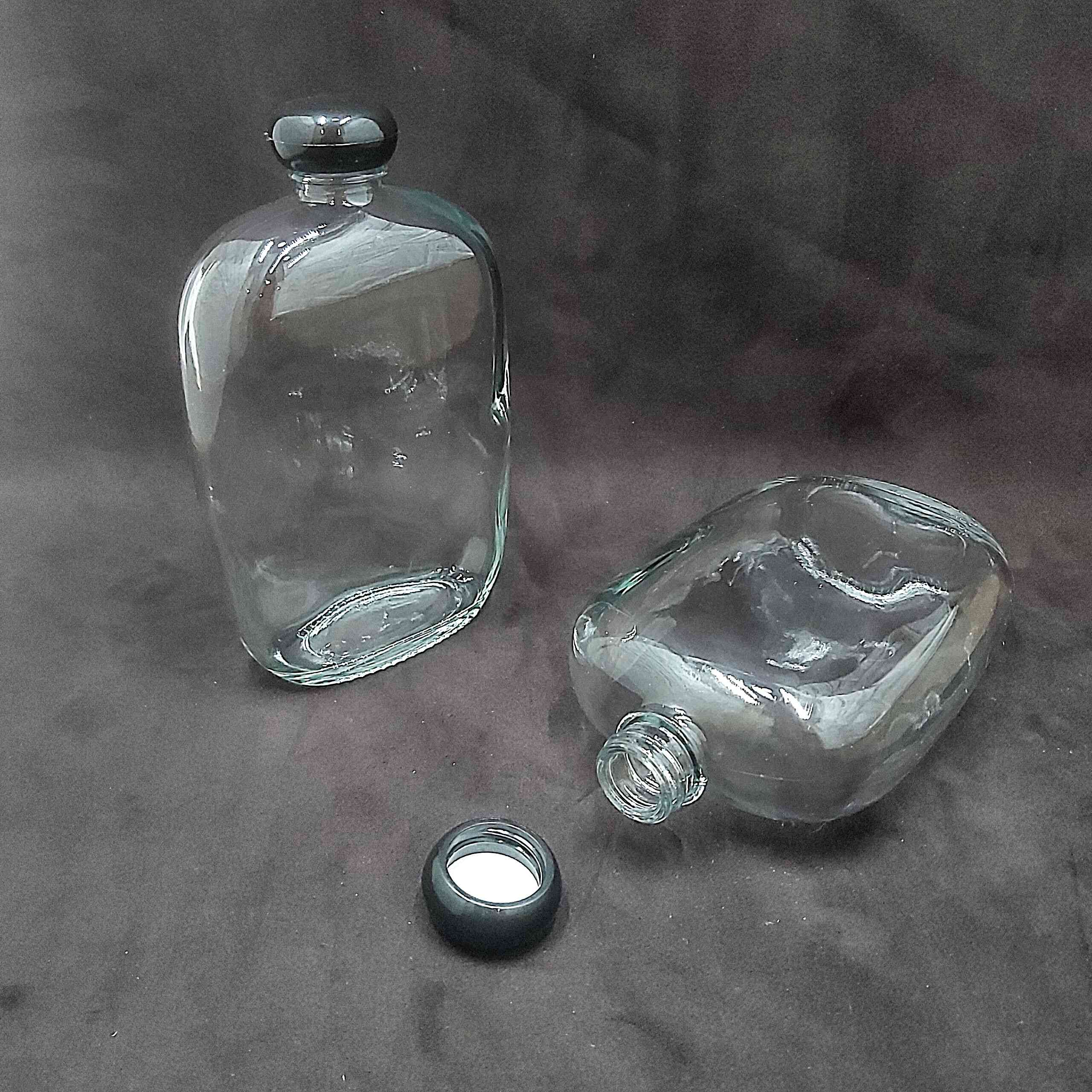 Chai thủy tinh 350ML BẦU DỤC (1 chai) – Kiểu DẸT nắp nhựa đen tròn - Vỏ Chai mini trong suốt