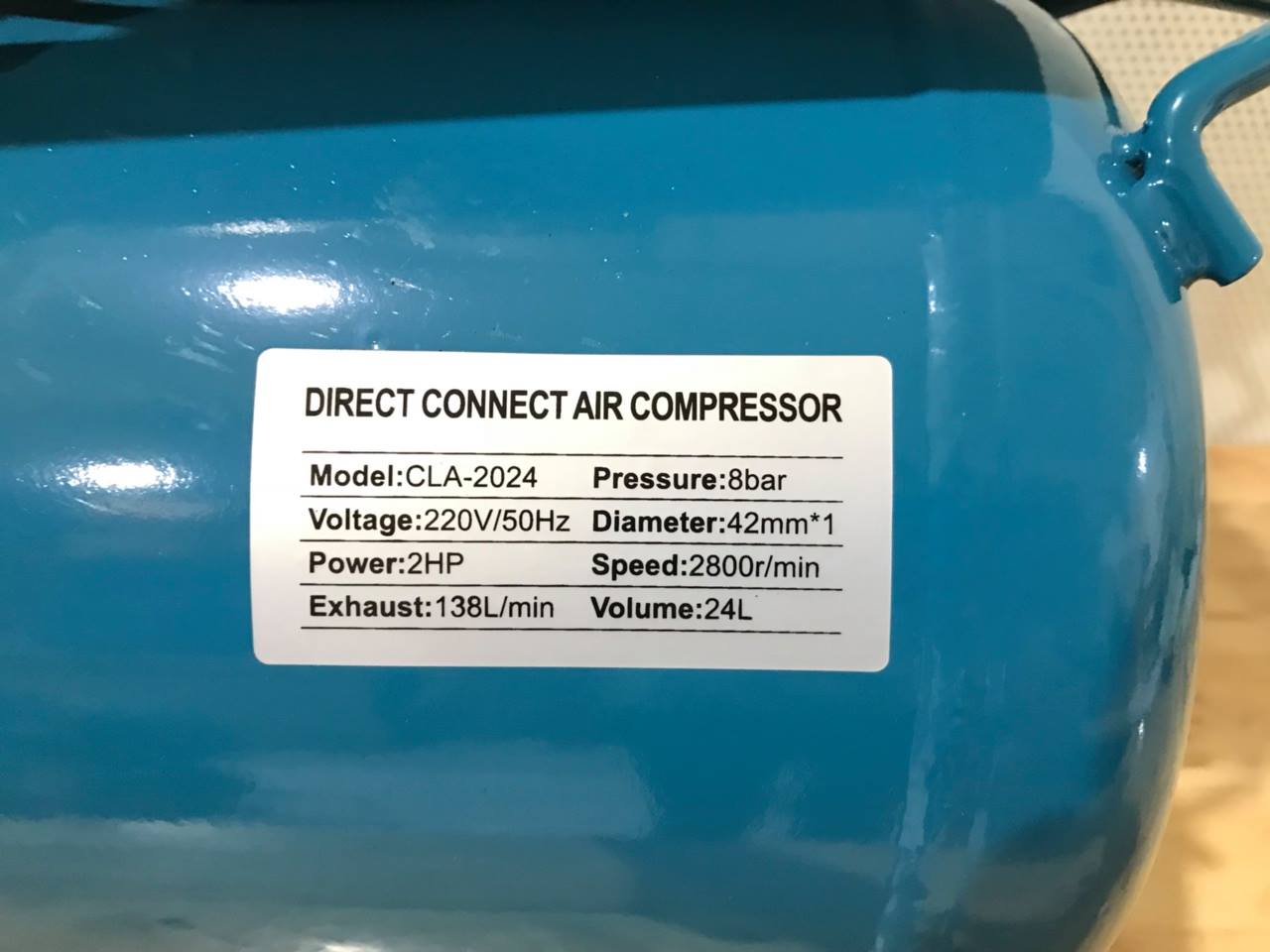 Máy nén khí có dầu đầu liền 2HP Classic CLA-2024
