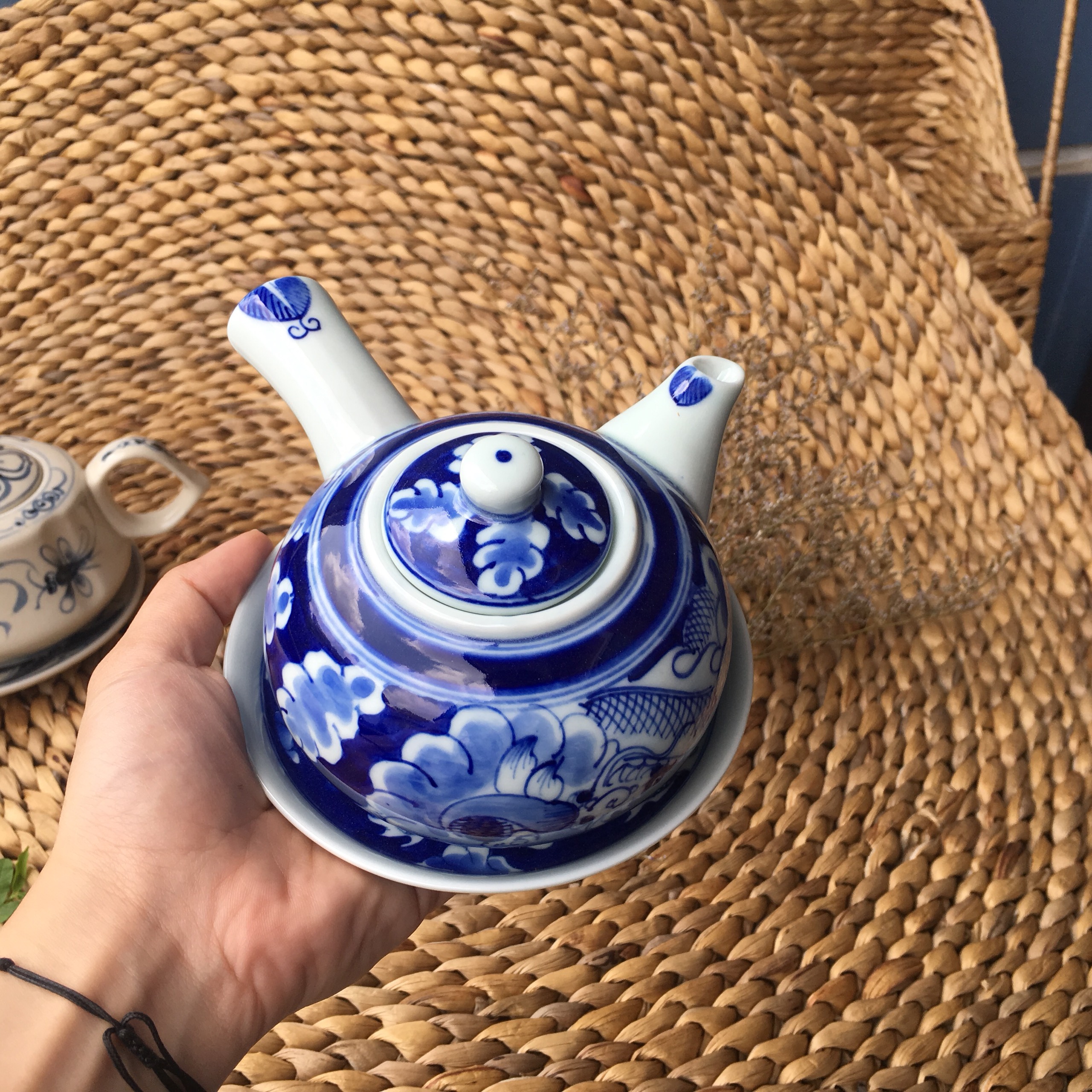 Bộ bình trà ngang tách rồng men trắng MNV-TS523