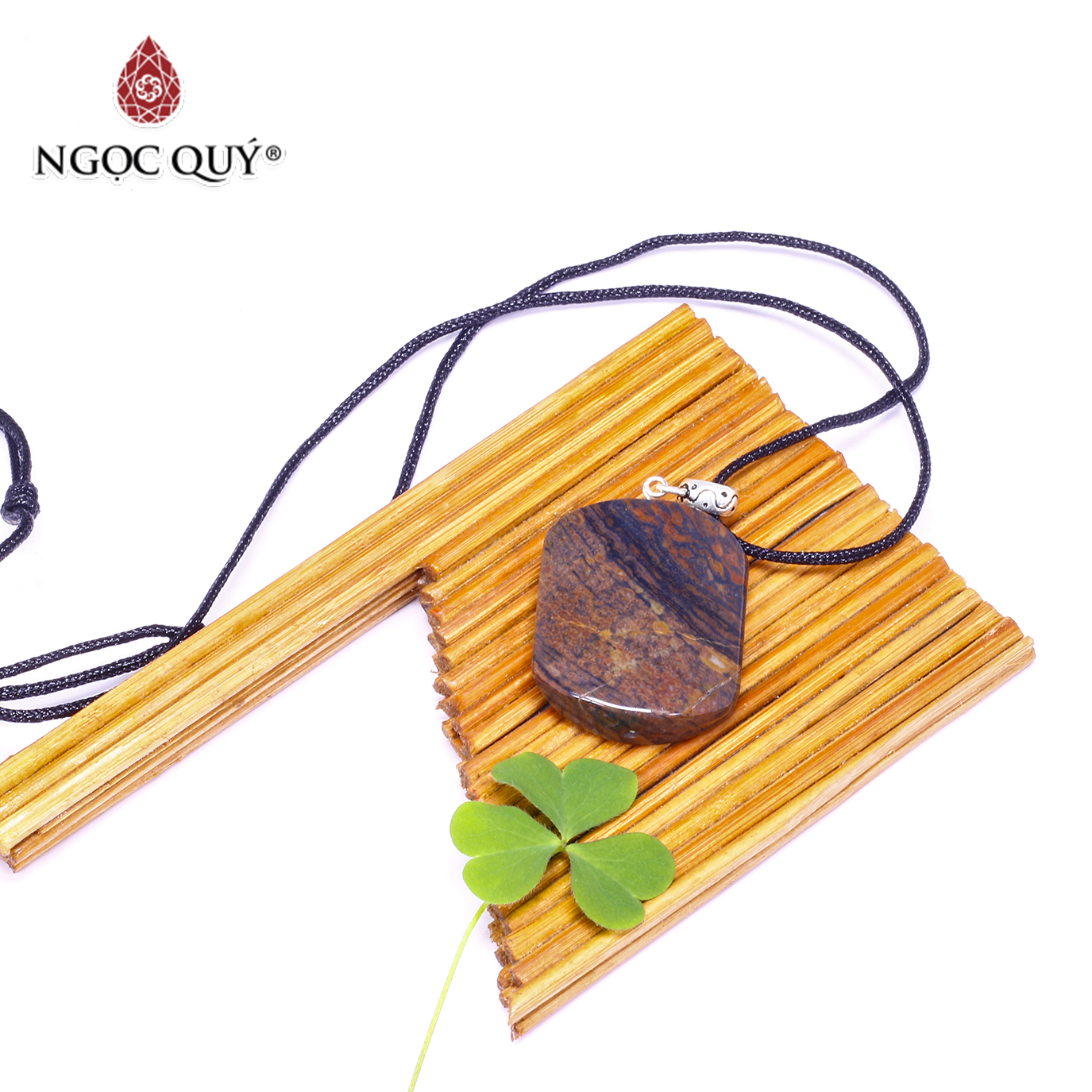 Mặt dây chuyền gổ hóa thạch 30x25mm mệnh hỏa, mộc - Ngọc Quý Gemstones