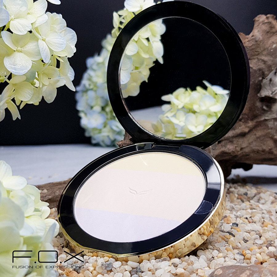 Phấn Nén Kiềm Dầu Siêu Mịn Da F.O.X Pressed Powder 12g