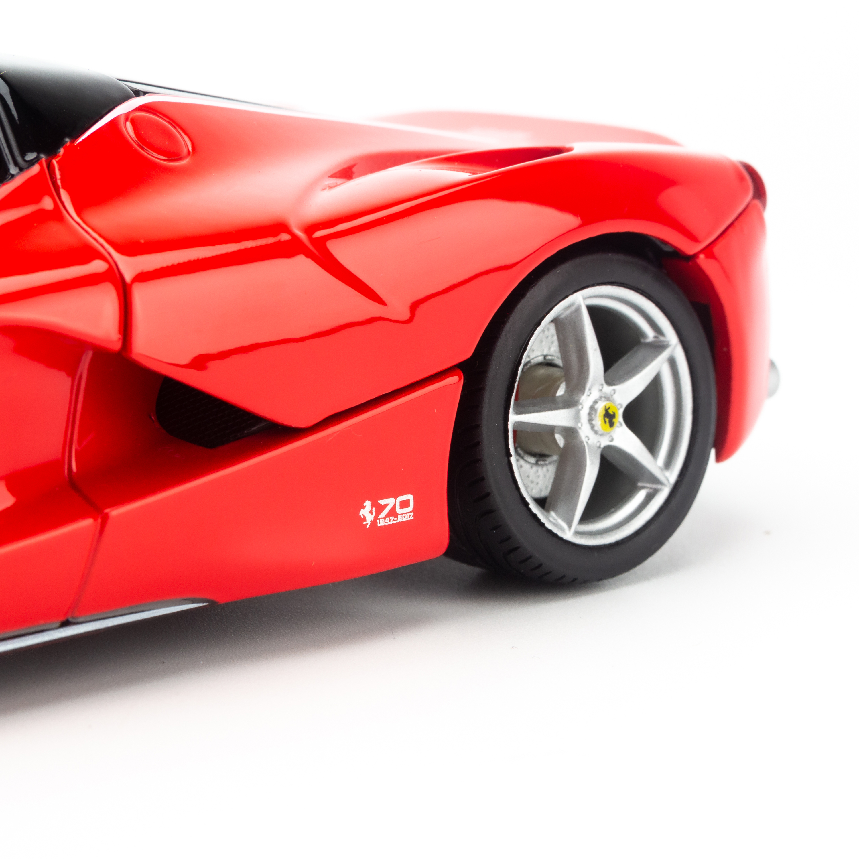 Xe Mô Hình Ferrari Laferrari Aperta Red 1:24 Bburago - MH18-26022