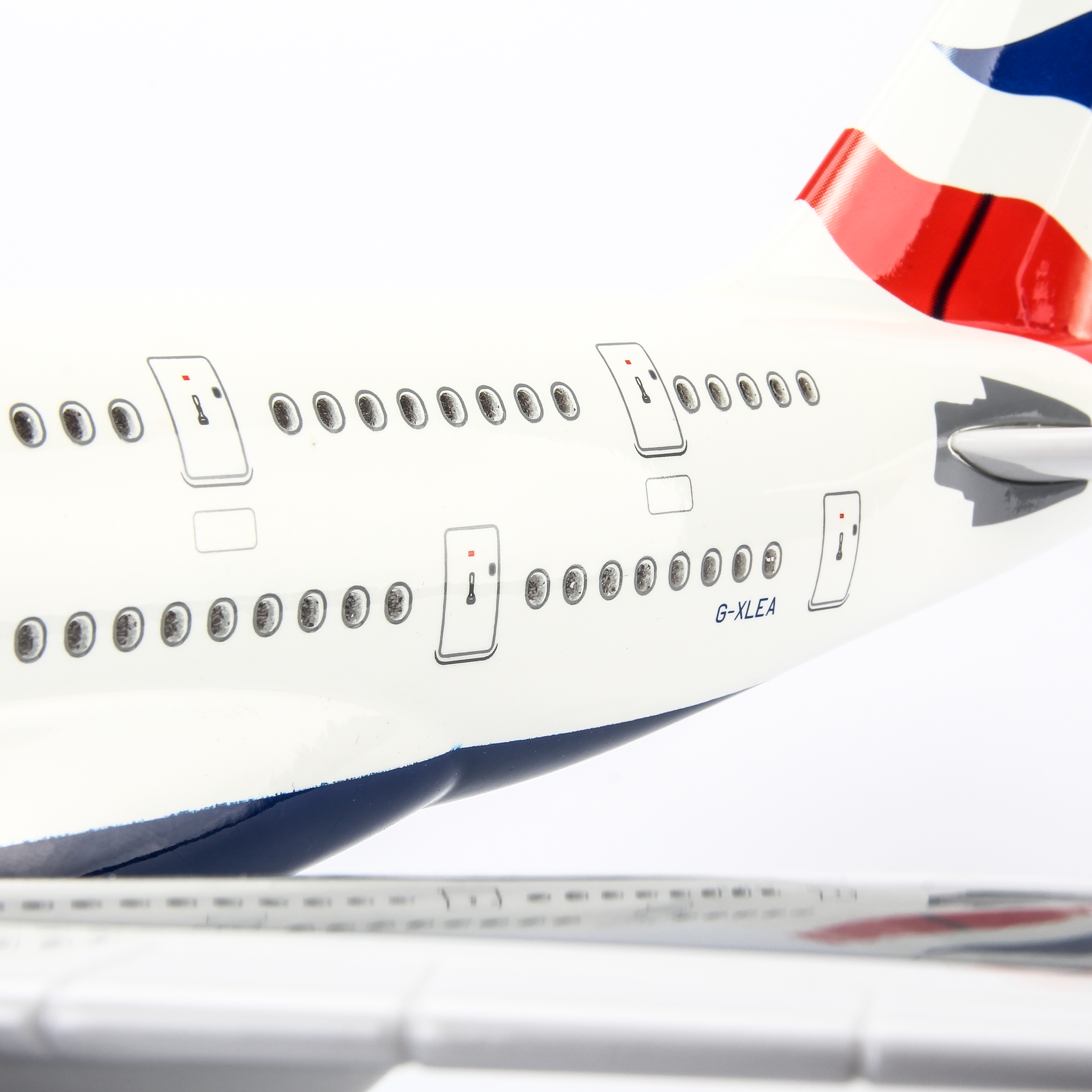 Mô Hình Máy Bay AIRBUS A380 BRITISH AIRWAYS 1:160 EVERFLY (47CM CÓ ĐÈN LED)