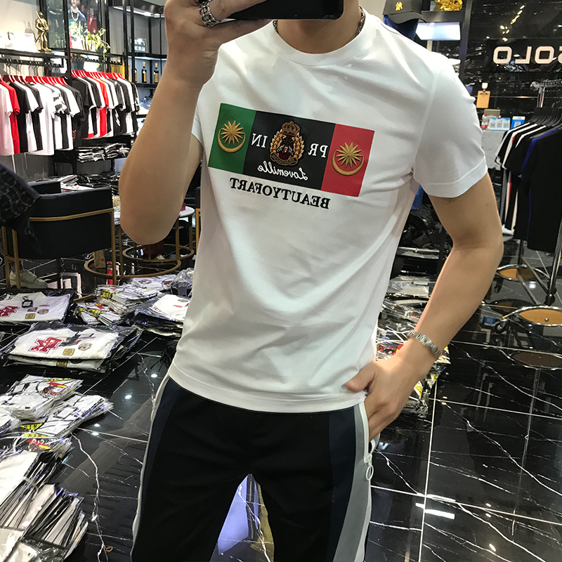Áo thun Nam tay ngắn thiết kế logo trước ngực sang trọng chất liệu vải cotton cao cấp co giãn nhẹ mặc thoải mái dễ phối đồ phù hợp với xu hướng thời trang