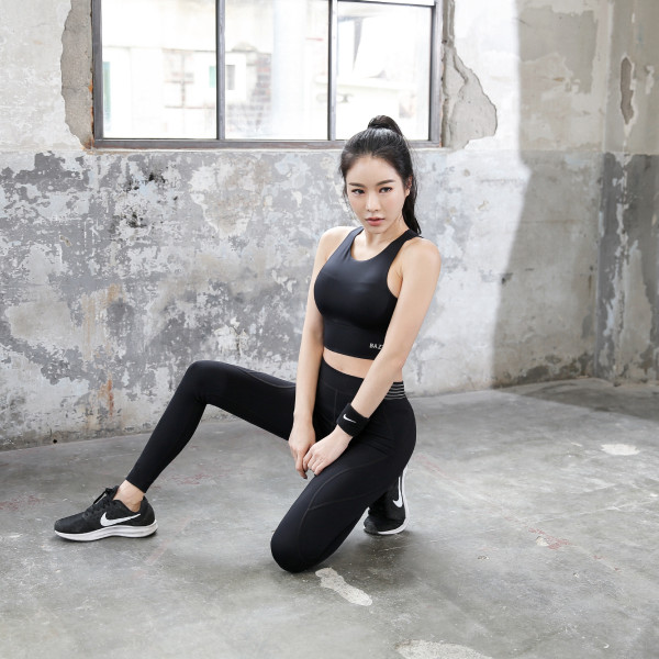 Bộ Quần Áo Tập Yoga Gym Nữ Cao Cấp, Form Chuẩn Tôn Dáng, Áo Croptop Có Mút - HK95