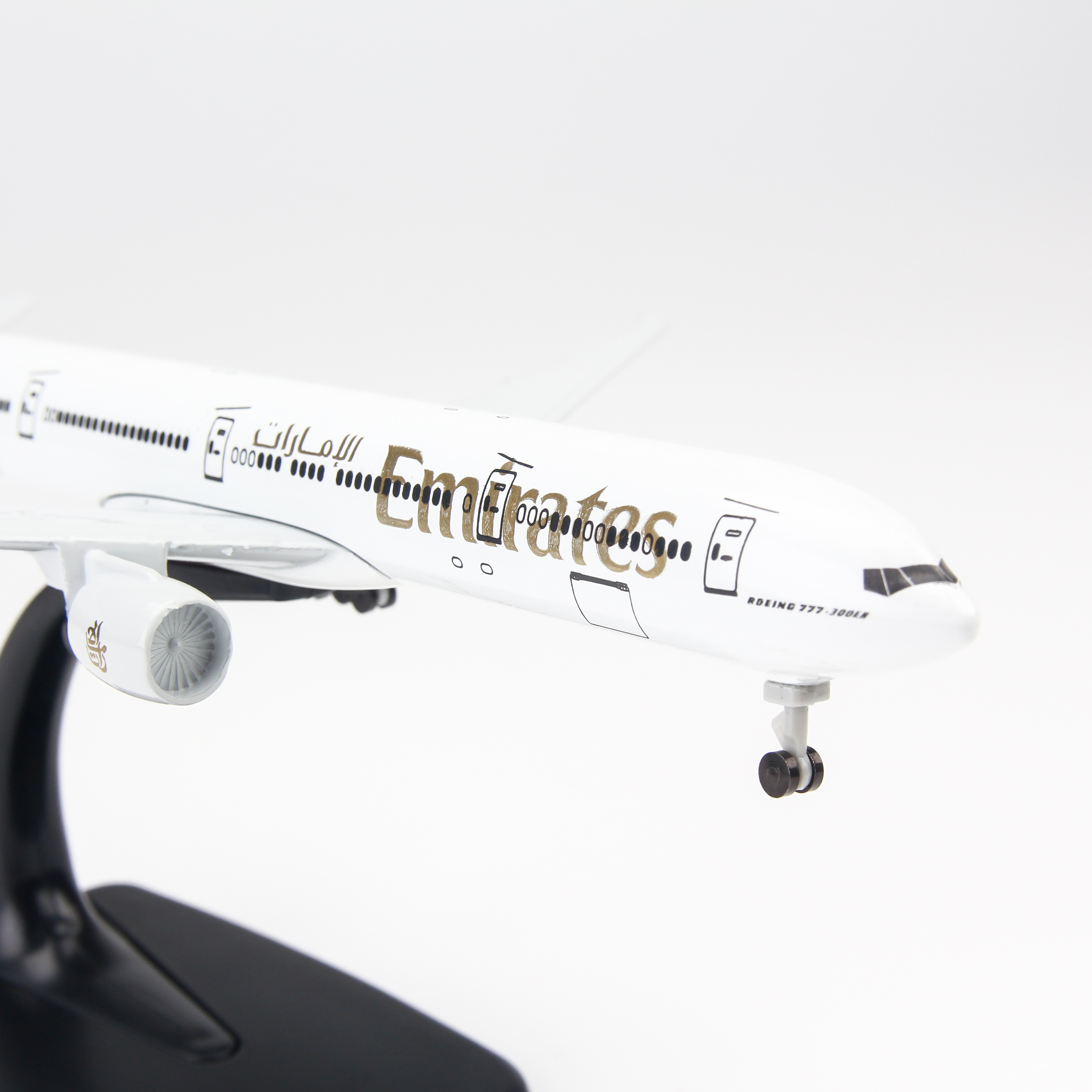 Mô Hình Máy Bay EMIRATES B777 AIRLINES EVERFLY 20CM