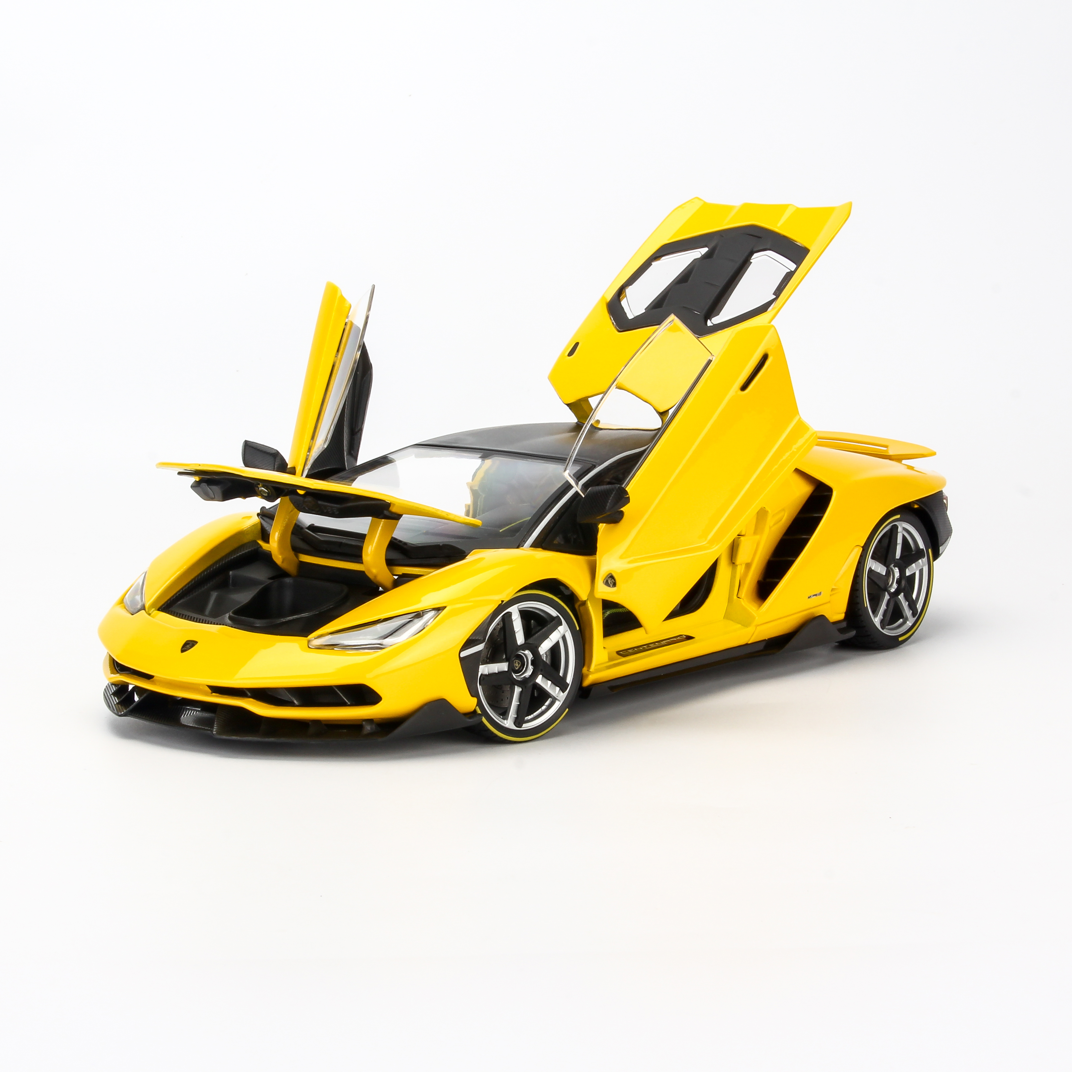 Mô Hình Xe Lamborghini Centenario Yellow 1:18 Exclusive Maisto MH-38136