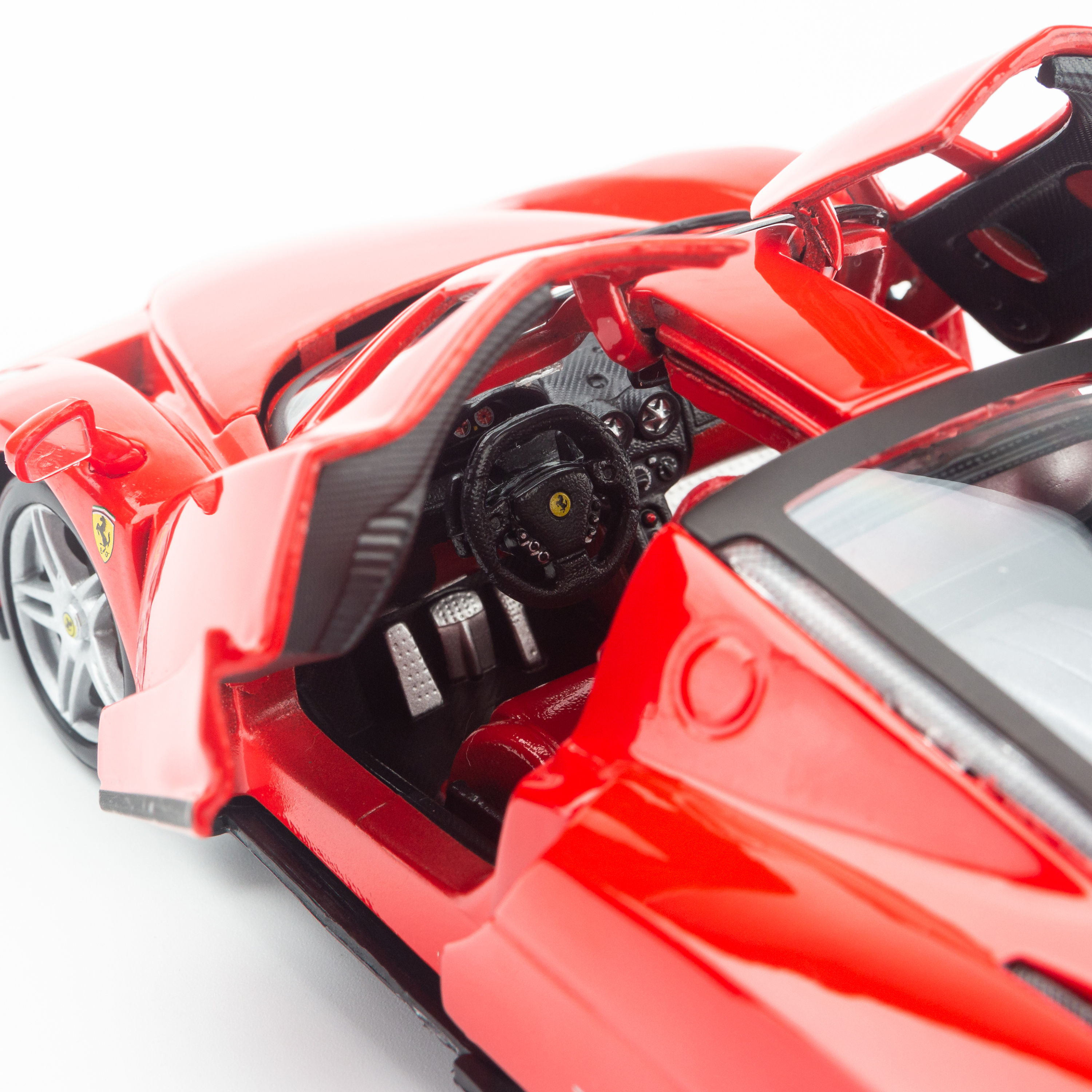 Mô Hình Xe Ferrari Enzo Red 1:24 Bburago - MH18-26006