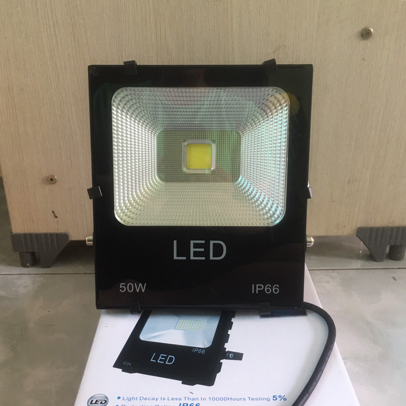 Đèn led pha 50w dày đủ công suất chip COB