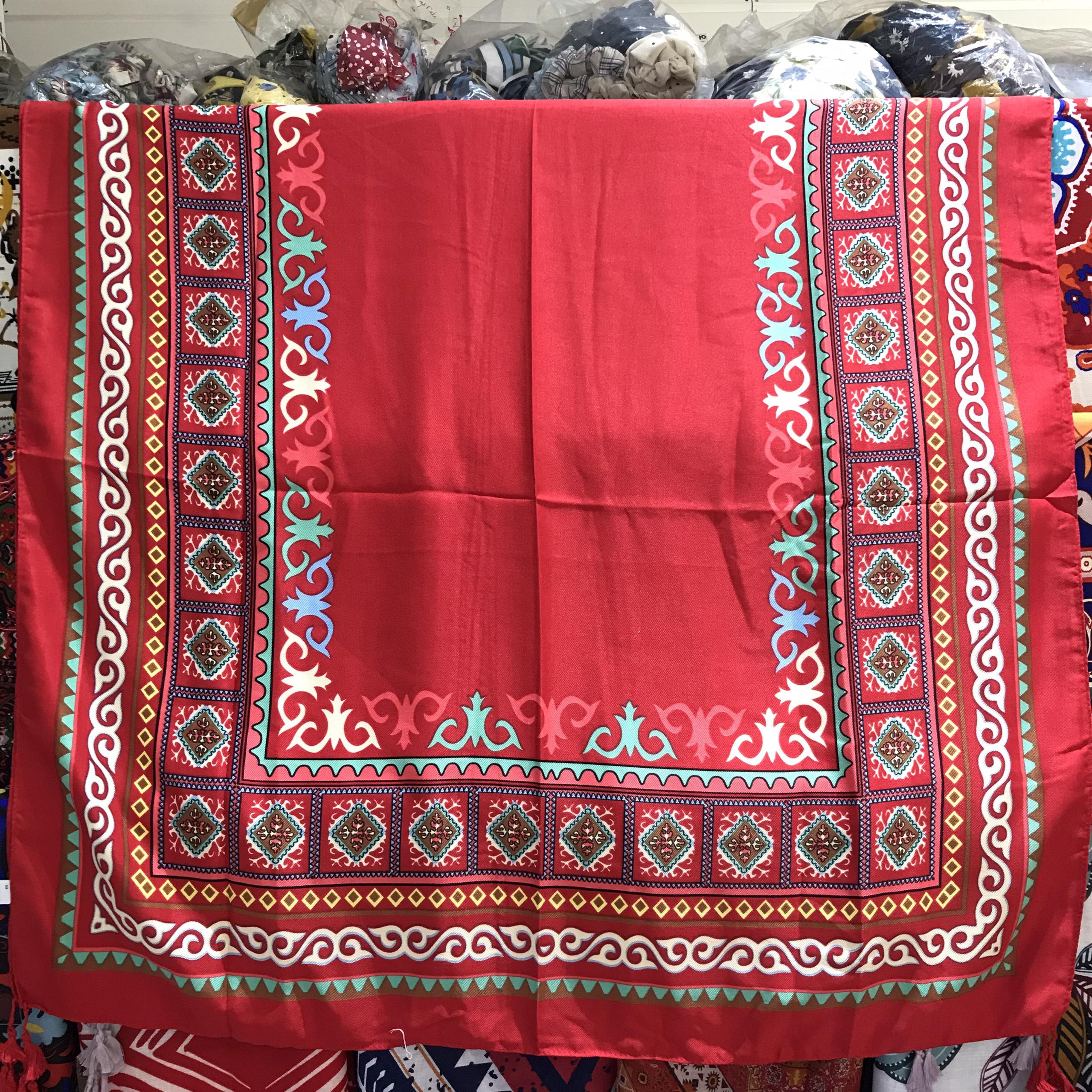 Khăn choàng boho đi biển phối viền thổ cẩm - Mã VS002