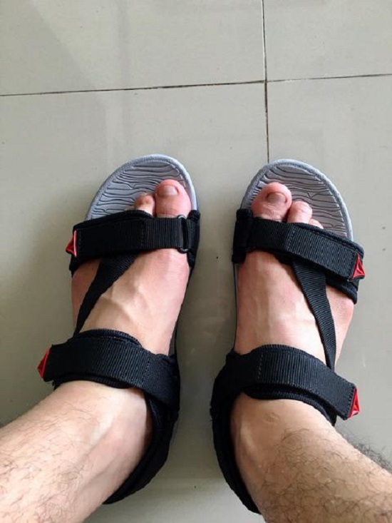 Giày SANDAL quai hậu nam Việt Thủy kiểu dáng thời trang (ĐEN) - A017