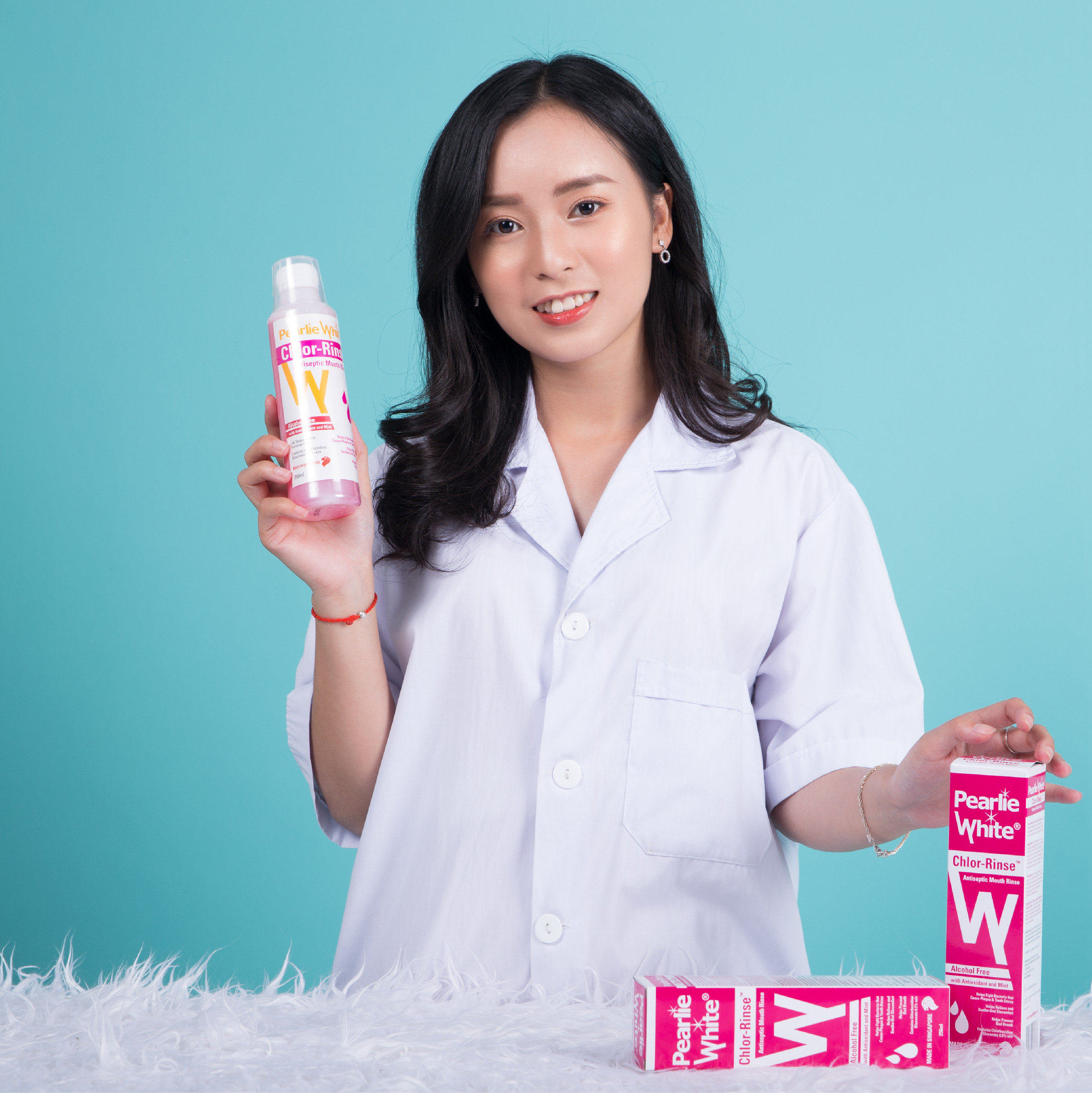 Nước súc miệng Pearlie White Singapore chứa 0.2% Chlorhexidine không chứa cồn sát khuẩn kháng nấm giảm mảng bám chống hôi miệng nhiệt miệng viêm loét lợi - Hồng (250ml/chai)