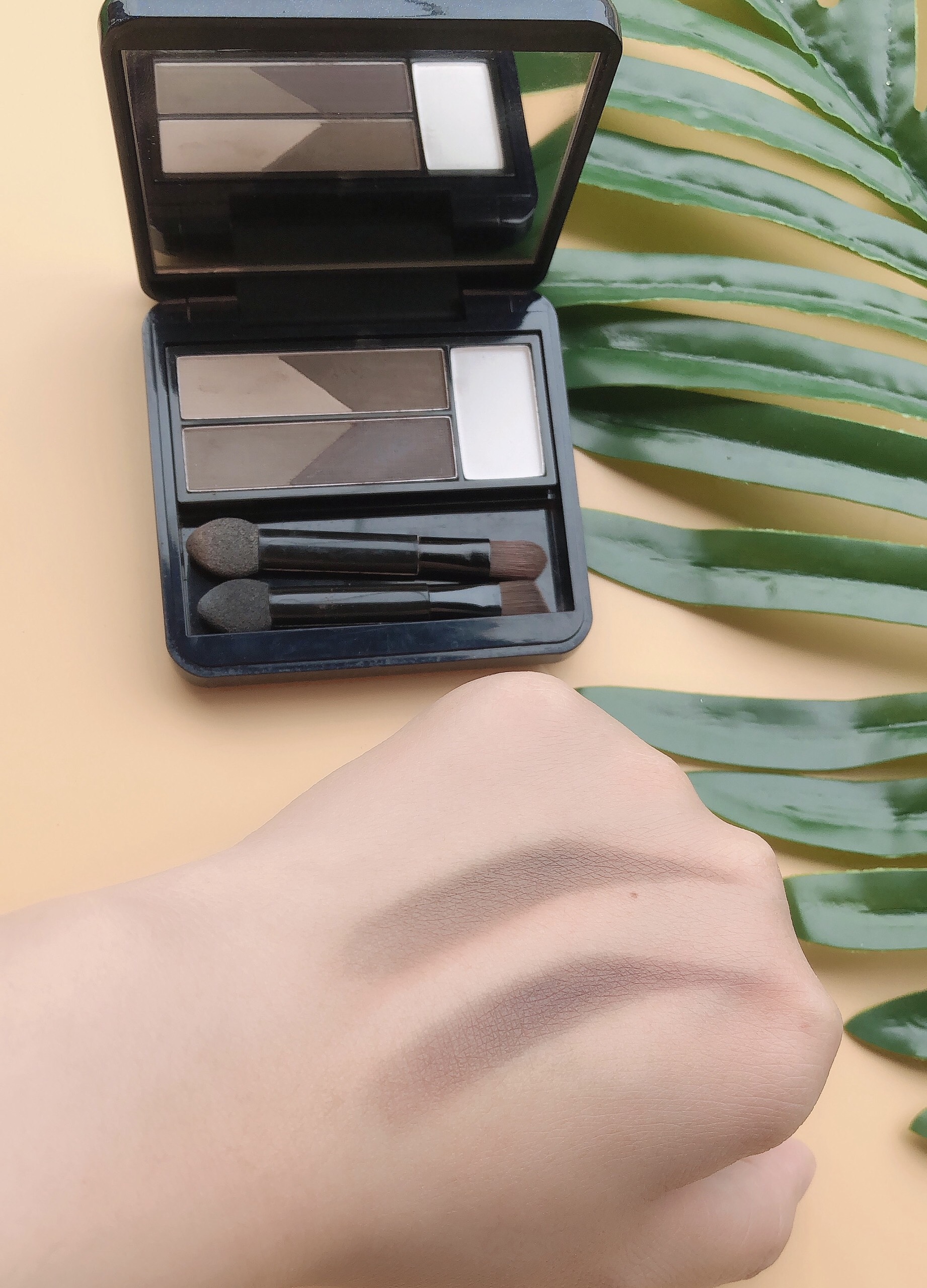 Bảng Màu Kẻ Mày Và Tạo Sống Mũi 3D FOX Brow & Shadow Compact 6.5g