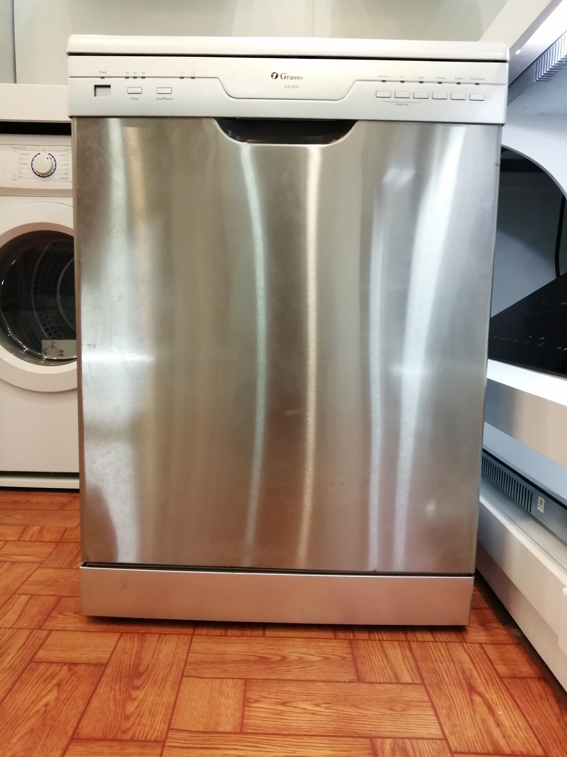 Máy rửa bát Grasso GS 608