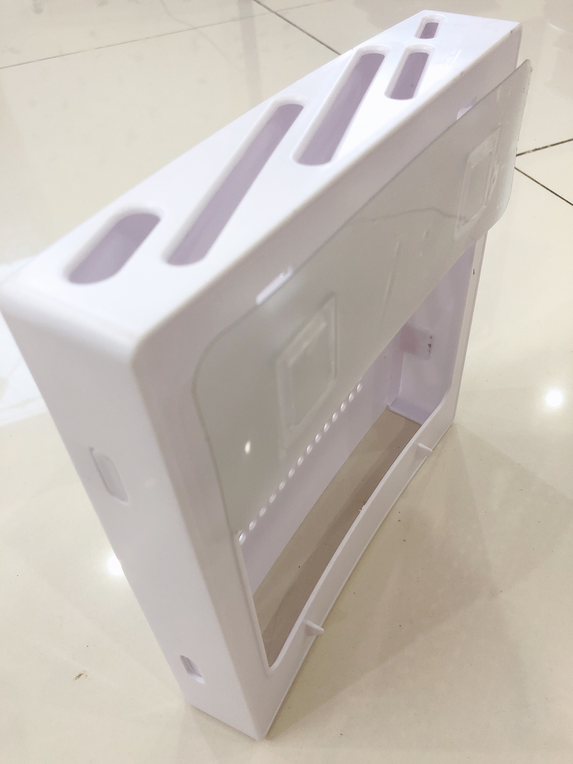 Khay đựng dao kéo dán tường
