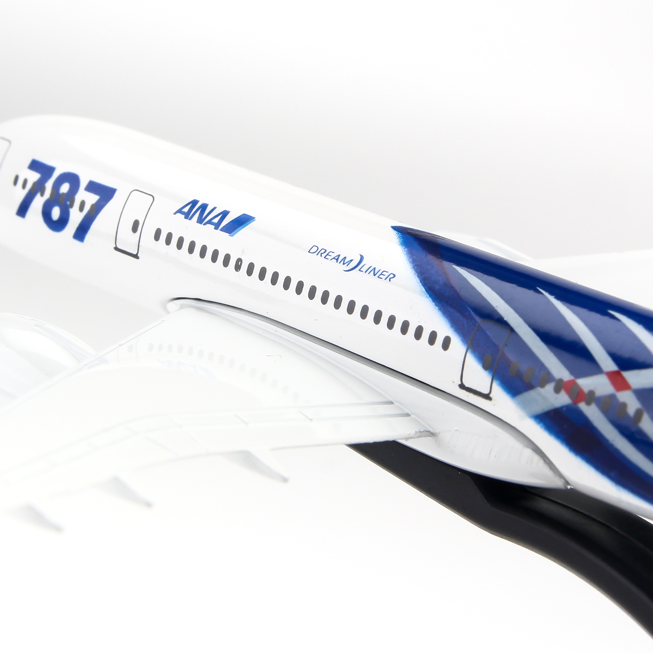 MÔ HÌNH MÁY BAY B787 ANA AIRLINE EVERFLY 16CM