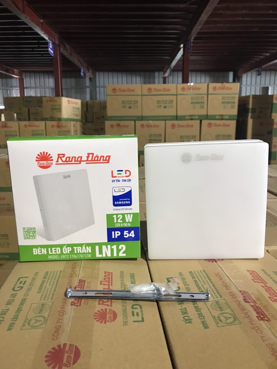 Đèn LED ốp trần Công suất 12W Model: LN12 170x170/12w Ánh sáng Trắng