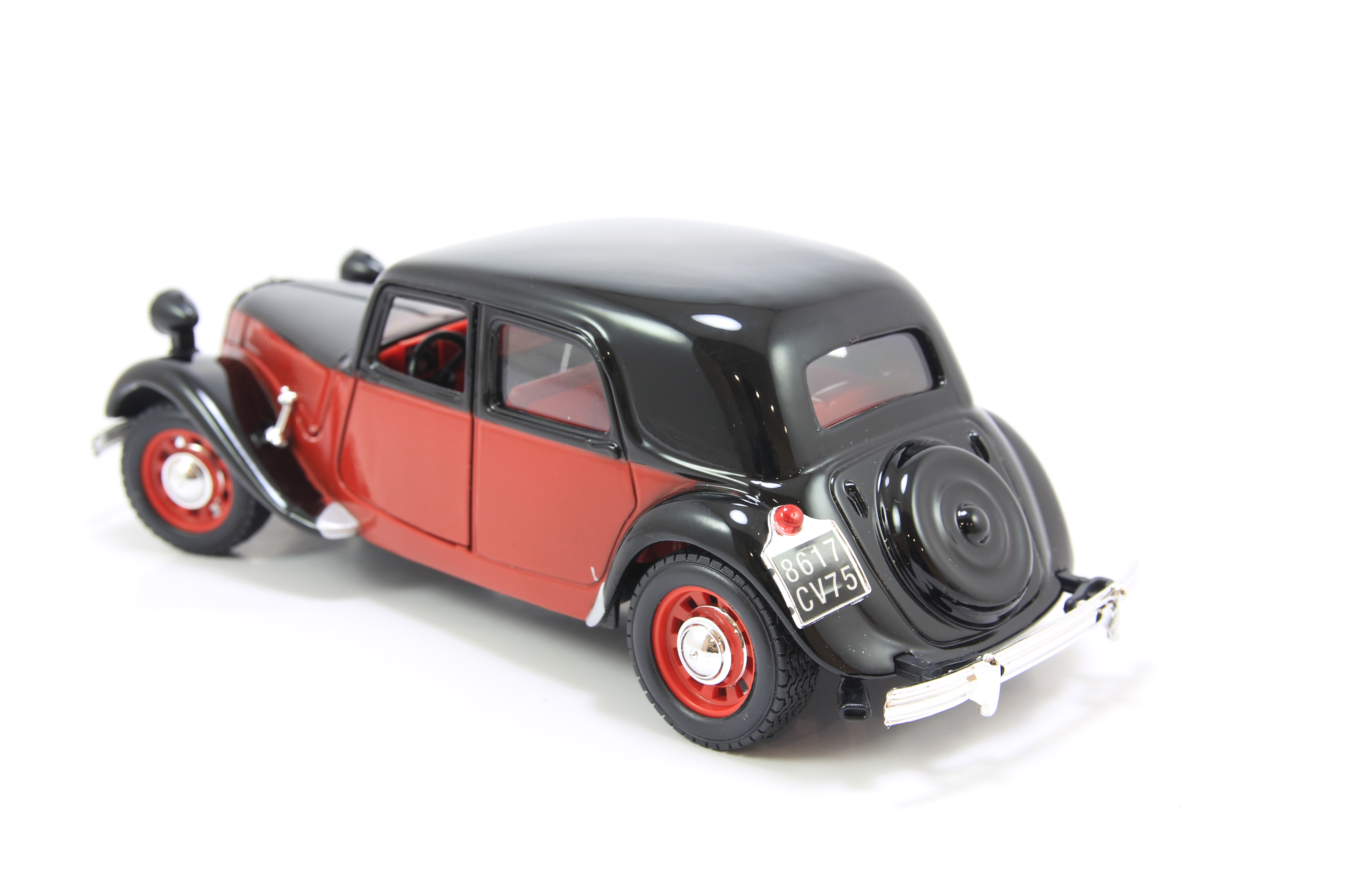 Mô Hình Xe Citroen TA 15CV TA 1938 Black/Red 1:24 Bburago - MH18-22017