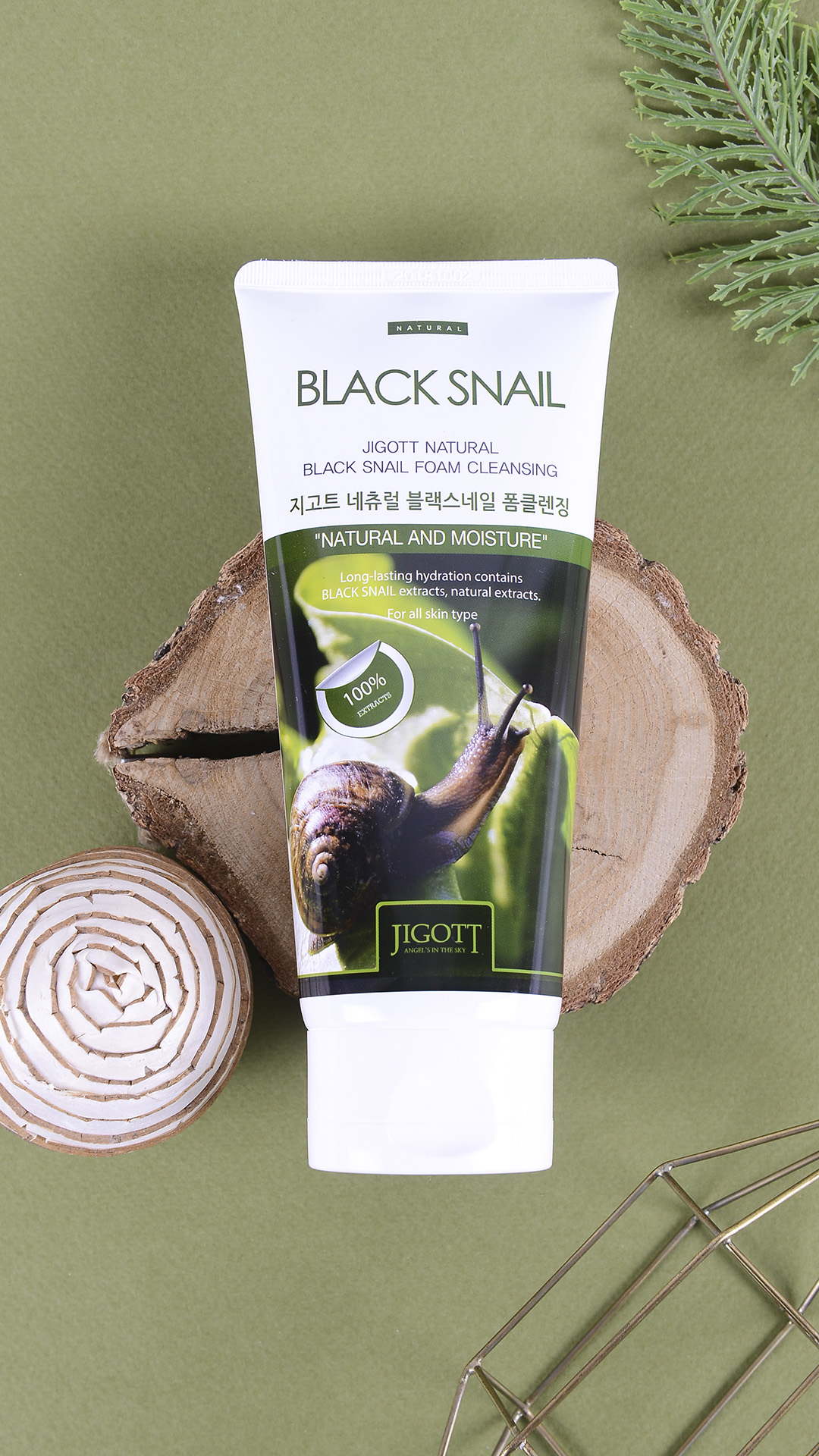 Sữa Rửa Mặt Jigott Natural Black Snail (180ml)
