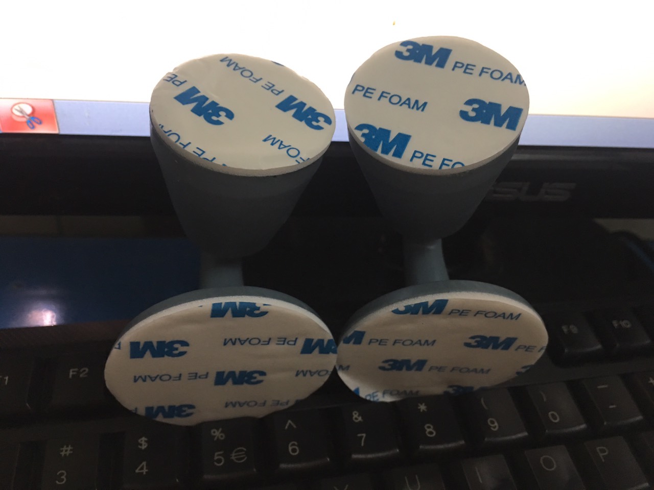 Set 2 Dụng Cụ Chắn Cửa Silicone Chống Va Đập - Mầu ngẫu nhiên