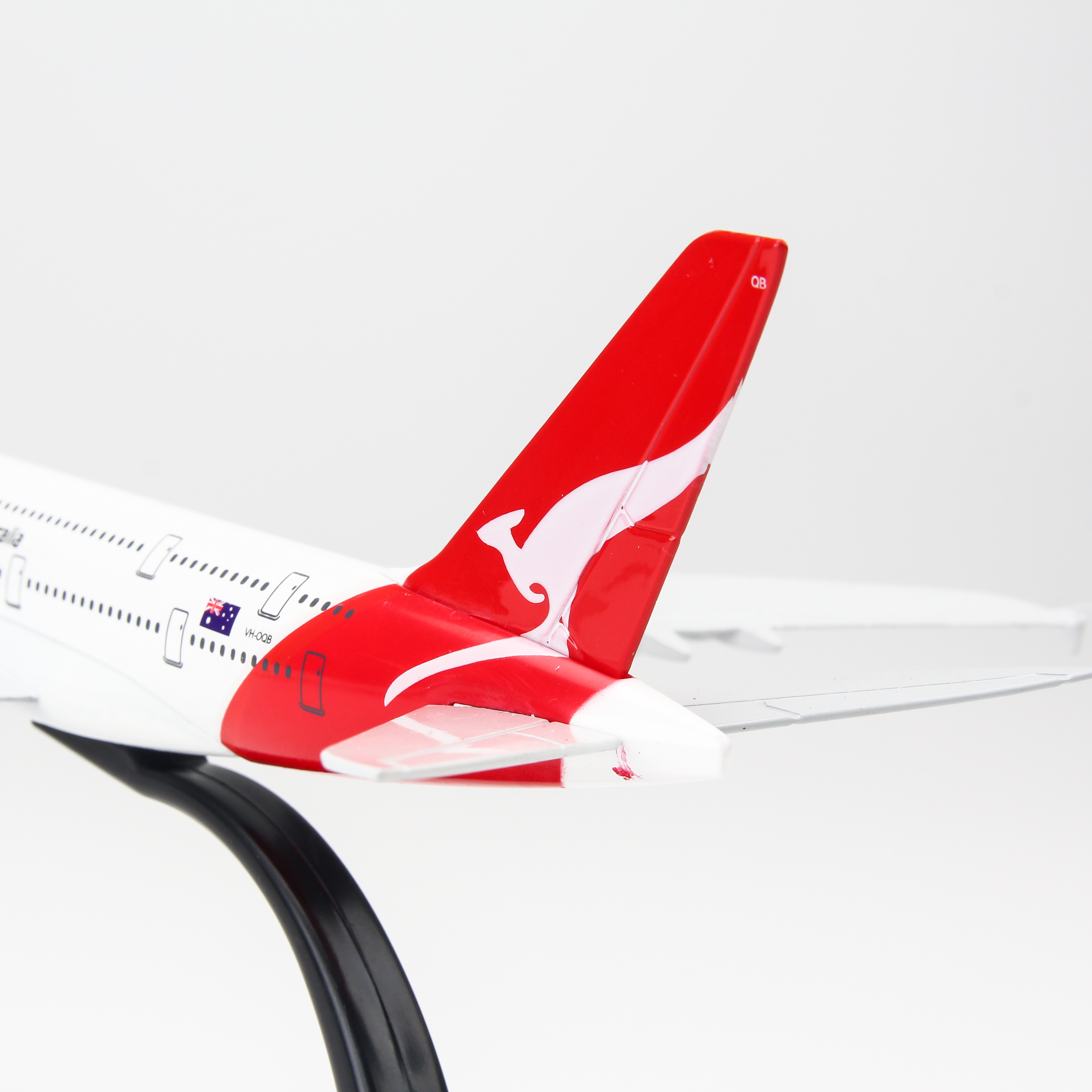 Mô Hình Máy Bay Trưng Bày Airbus A380 Qantas Airway Everfly QT20 (20cm)