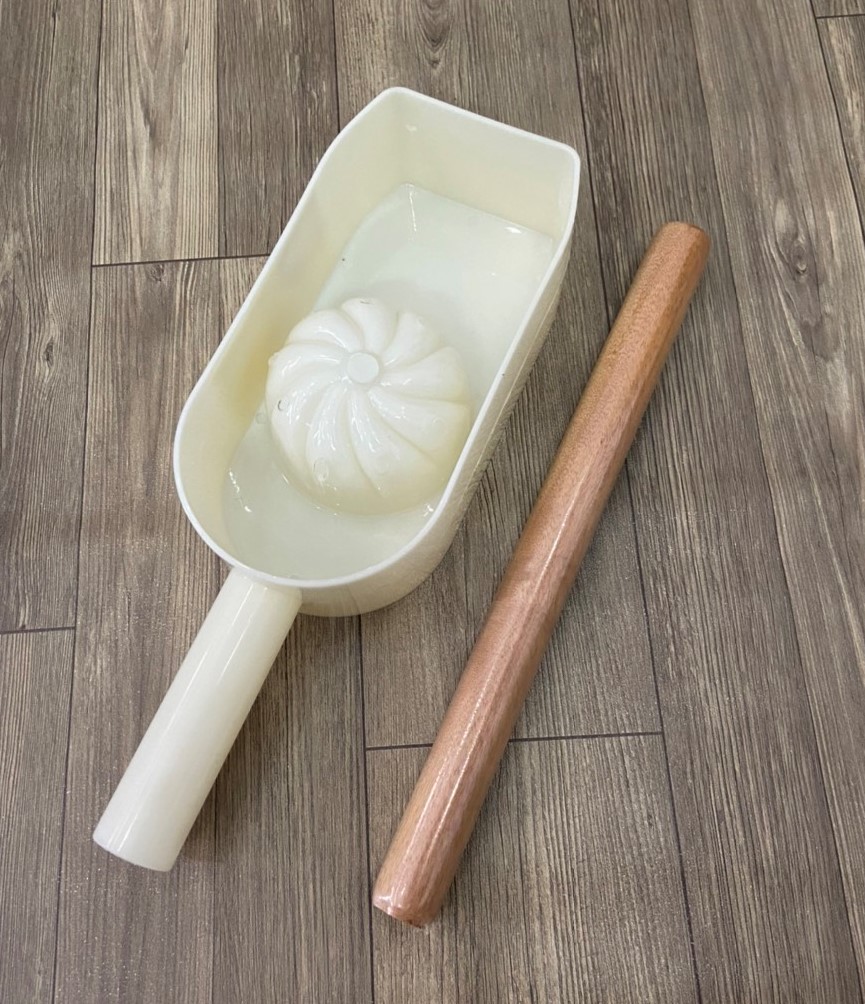 Combo Khuôn Làm Bánh Bao 8cm + Cán Lăn Bột Gỗ 30cm