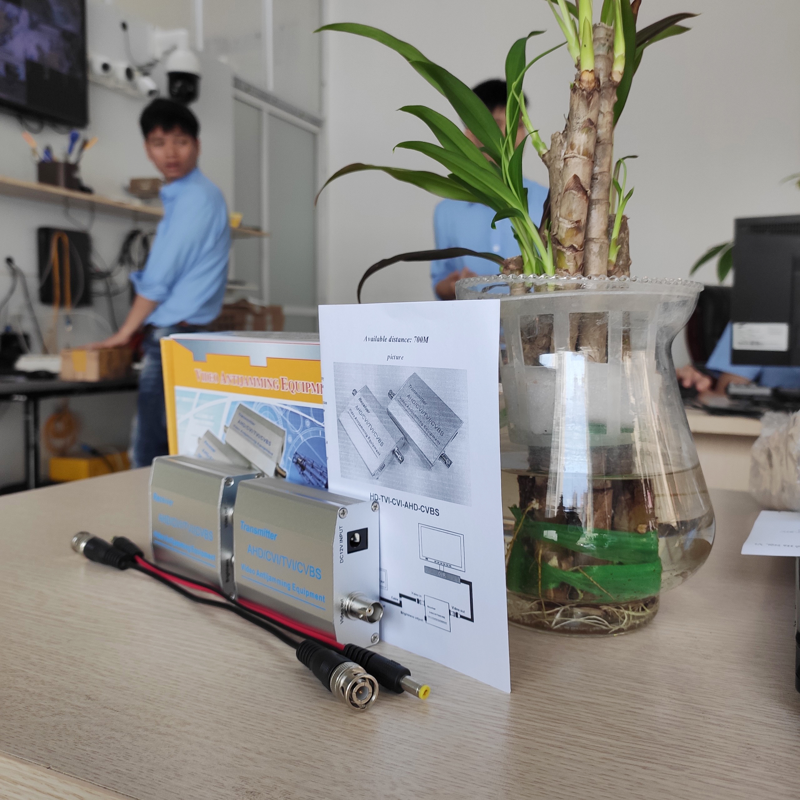 Bộ khuếch đại chống nhiễu camera ahd/ hd-tvi/ hd-cvi/ analog YJS-203A