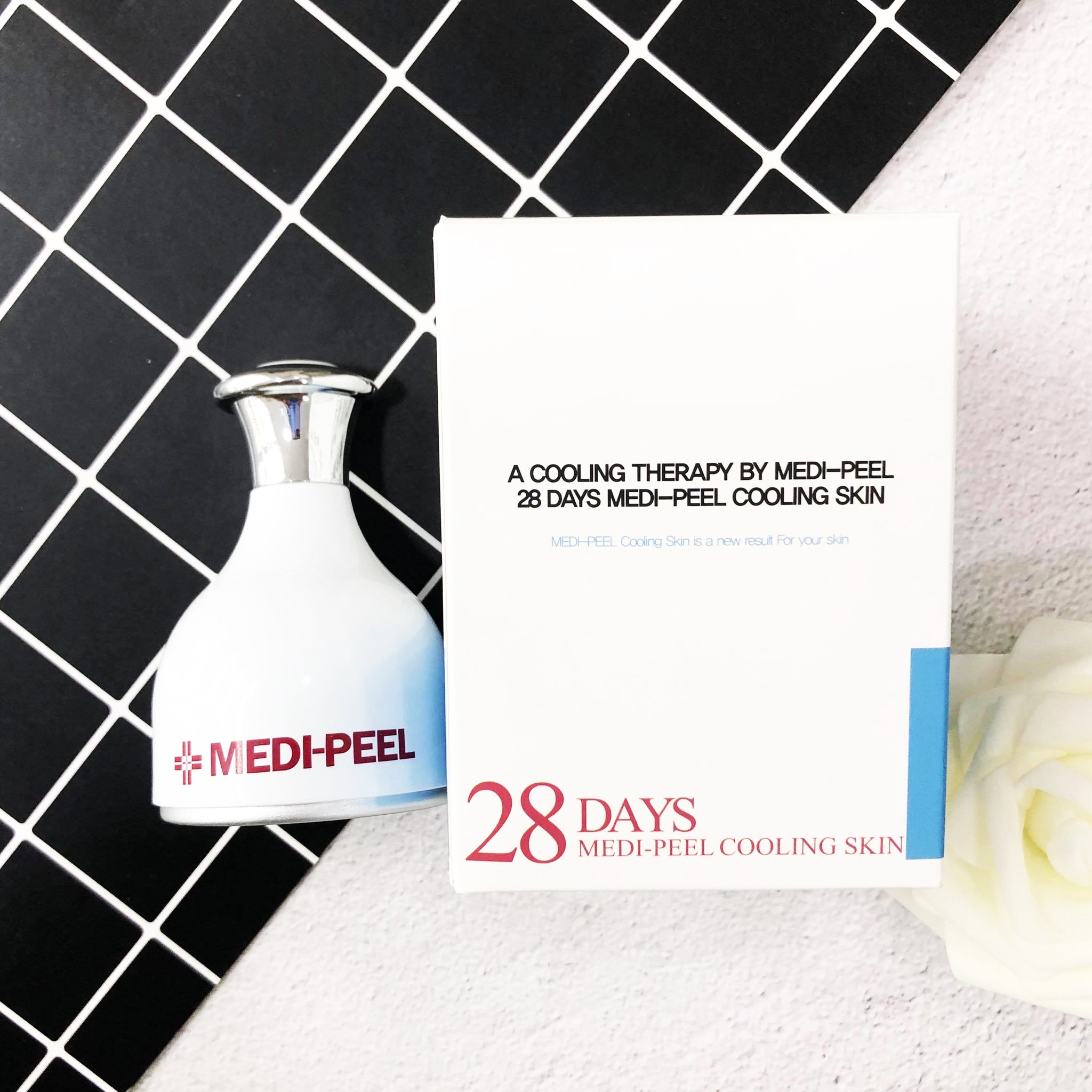 Thanh lăn lạnh Medi Peel 28 Days Perfect Cooling Skin