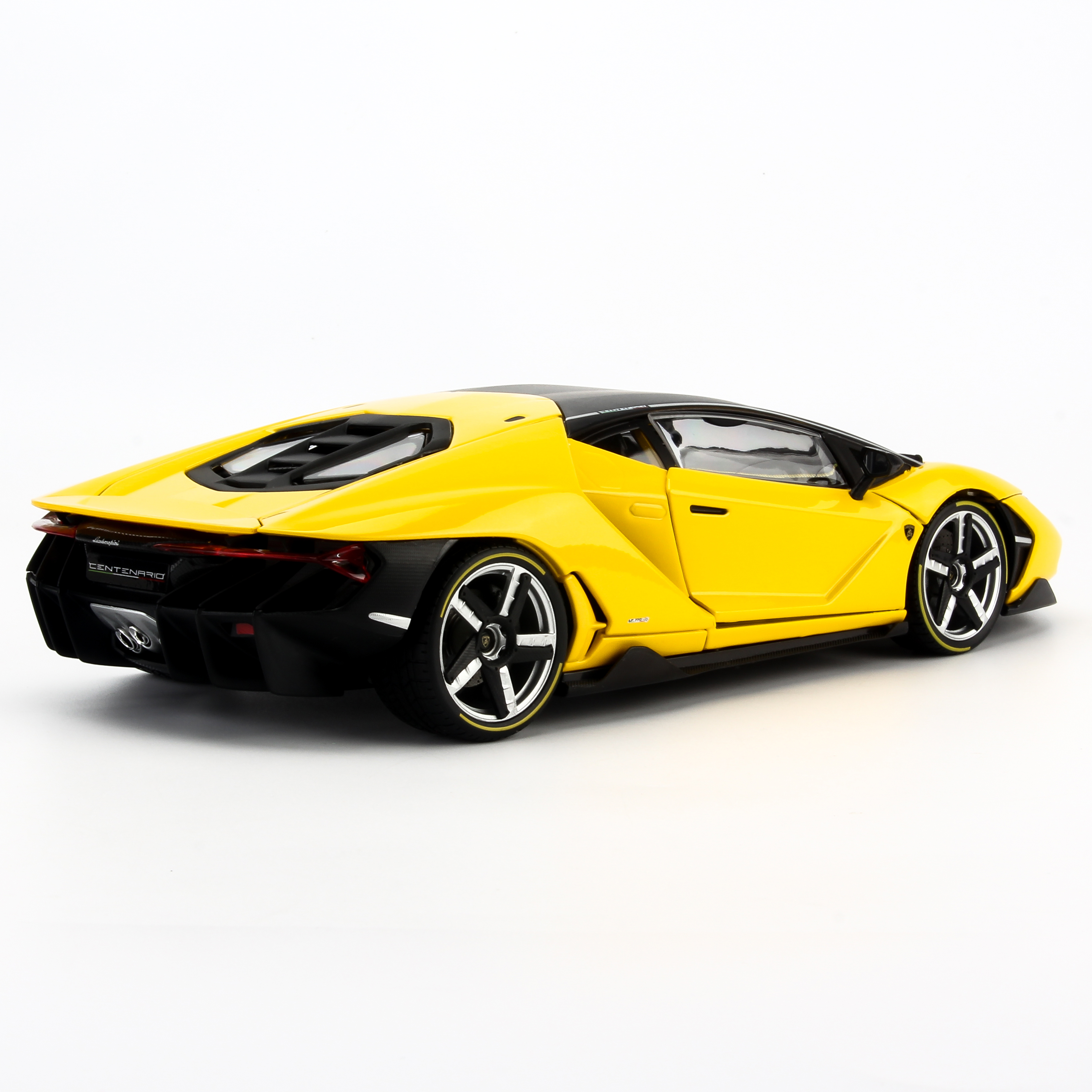 Mô Hình Xe Lamborghini Centenario Yellow 1:18 Exclusive Maisto MH-38136