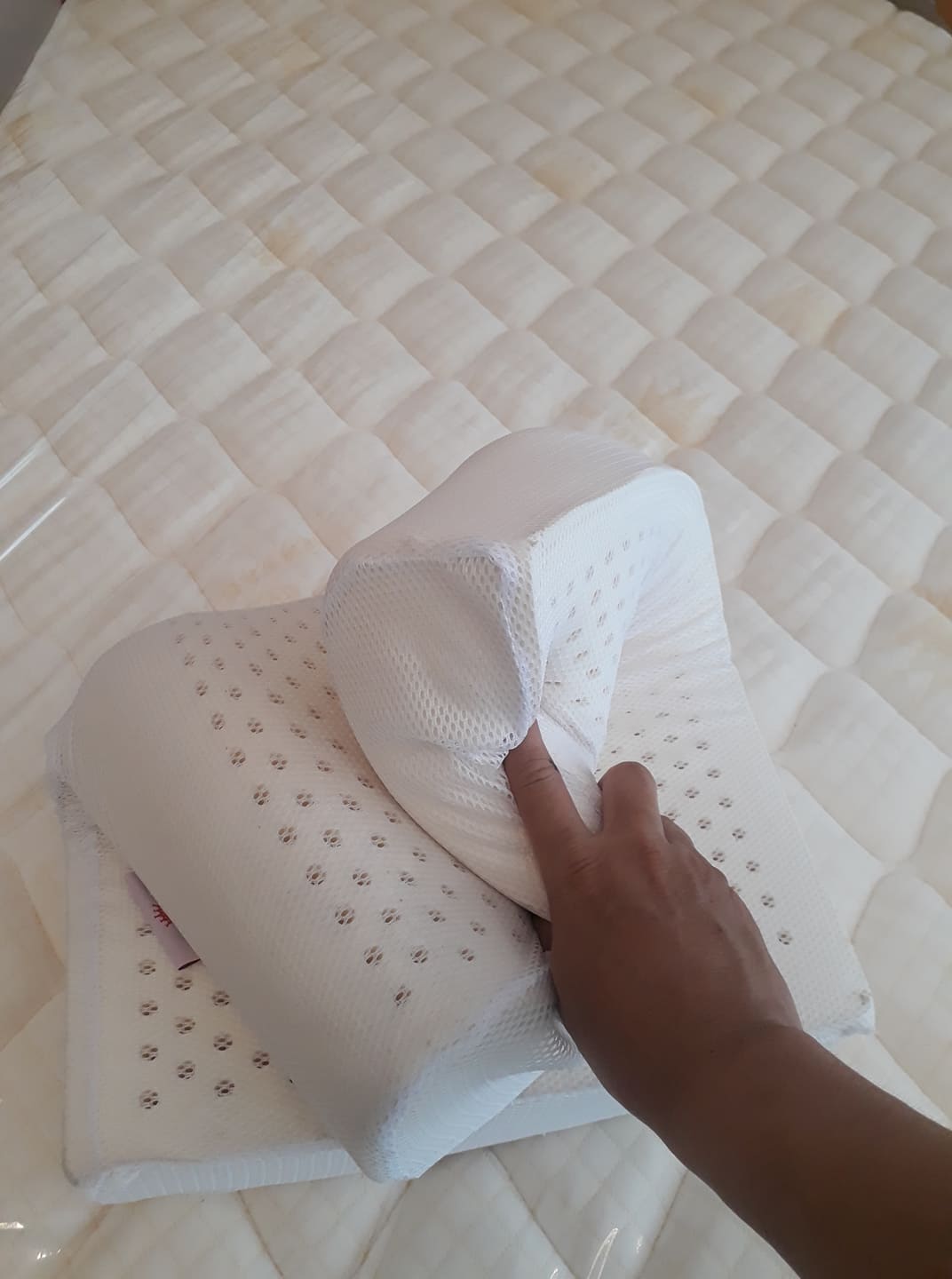 Gối cao su dợn sóng B2 Vạn Thành gối cao su thiên nhiên