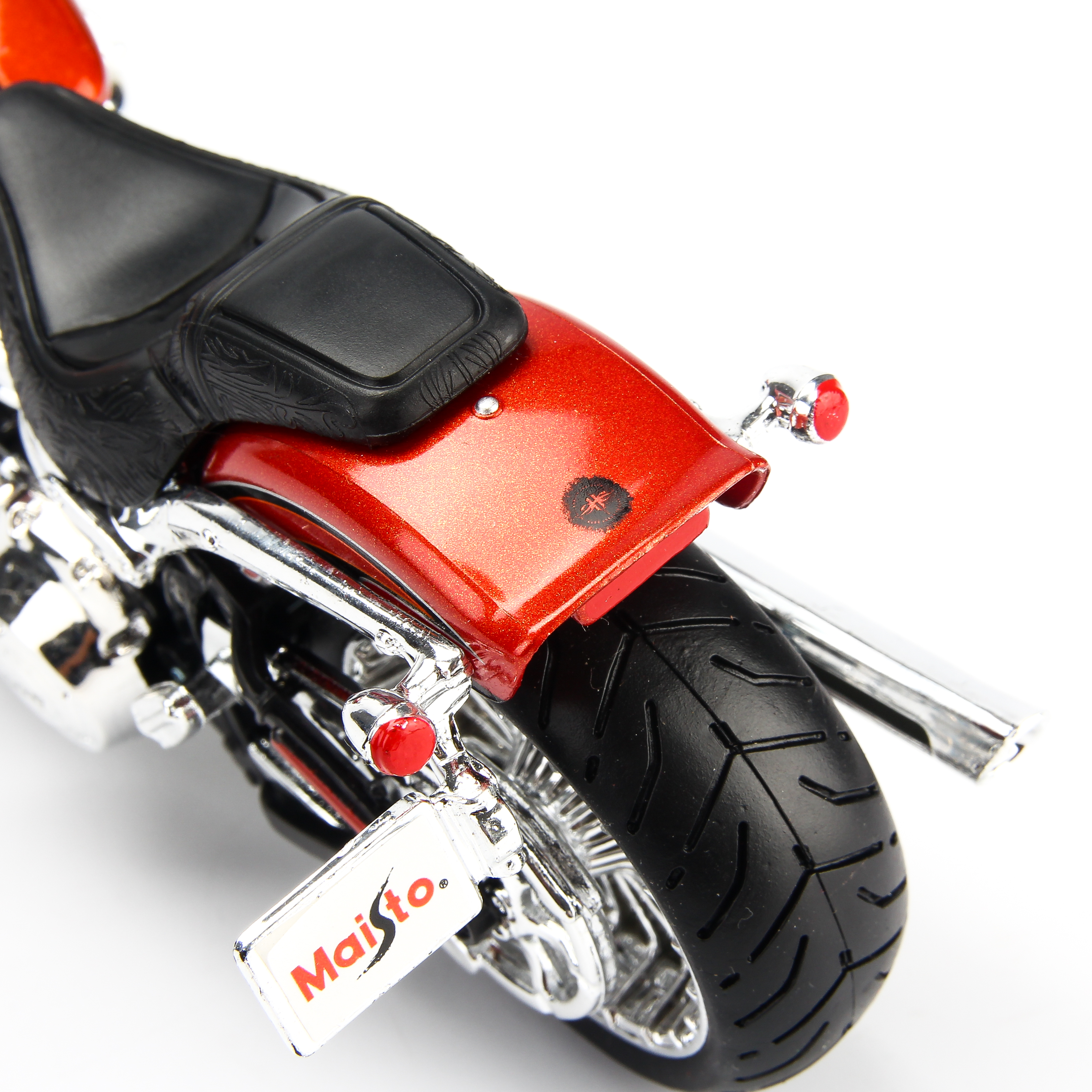 Mô Hình Xe Harley Davidson 2014 CVO Breakout 1:12 Maisto MH-32327