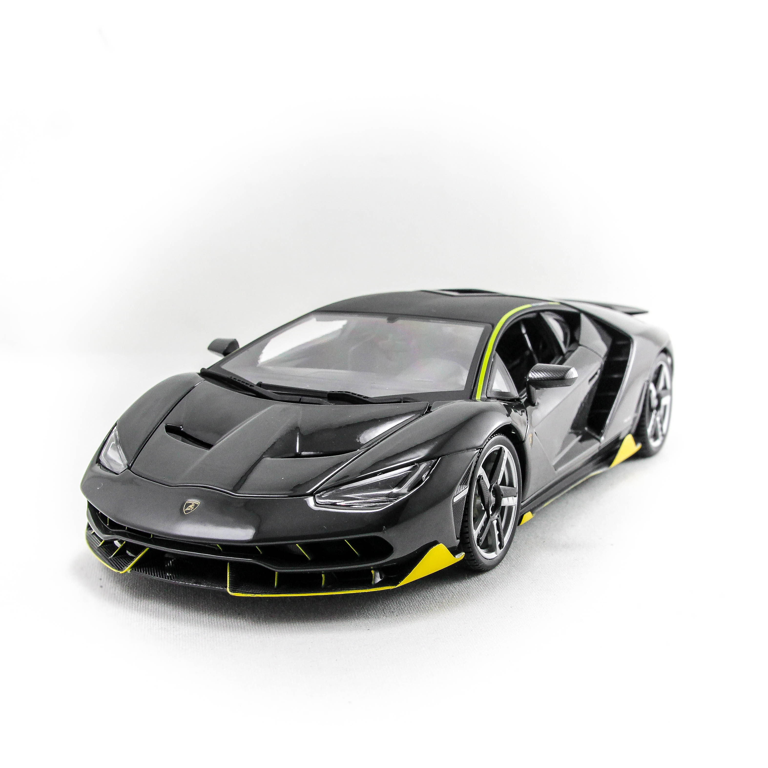 Mô Hình Xe Lamborghini Centenario Black 1:18 Maisto MH-31386