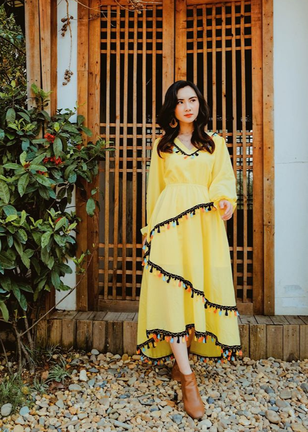 Queen gold - Váy vàng đen