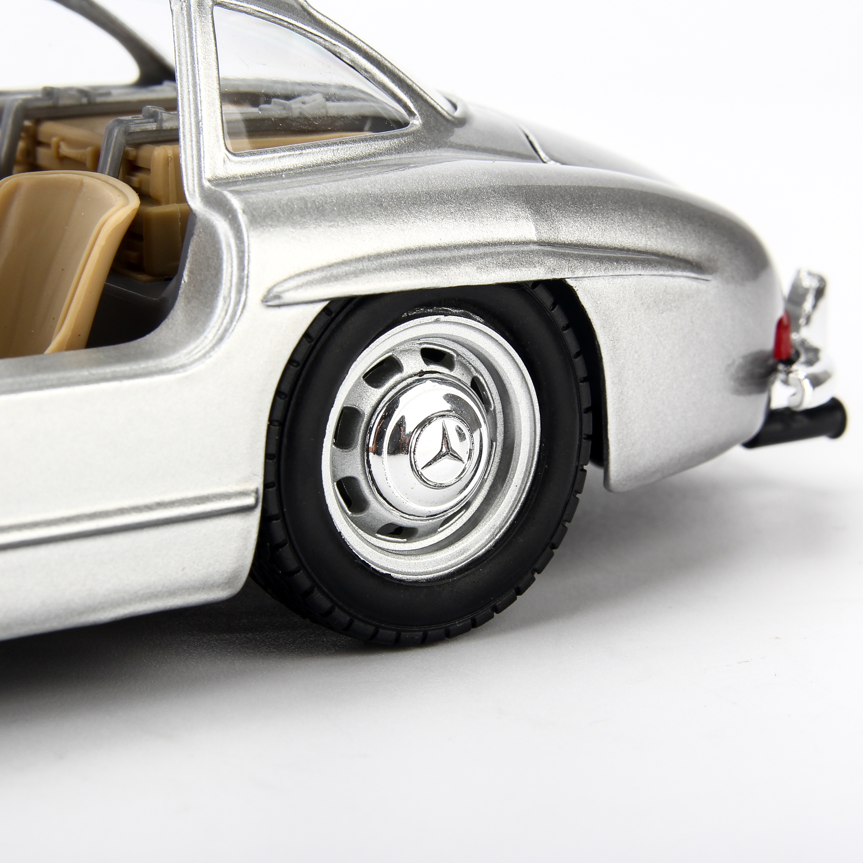 Mô Hình Xe Mercedes-Benz 300Sl 1954 Silver 1:24 Bburago-MH18-22023