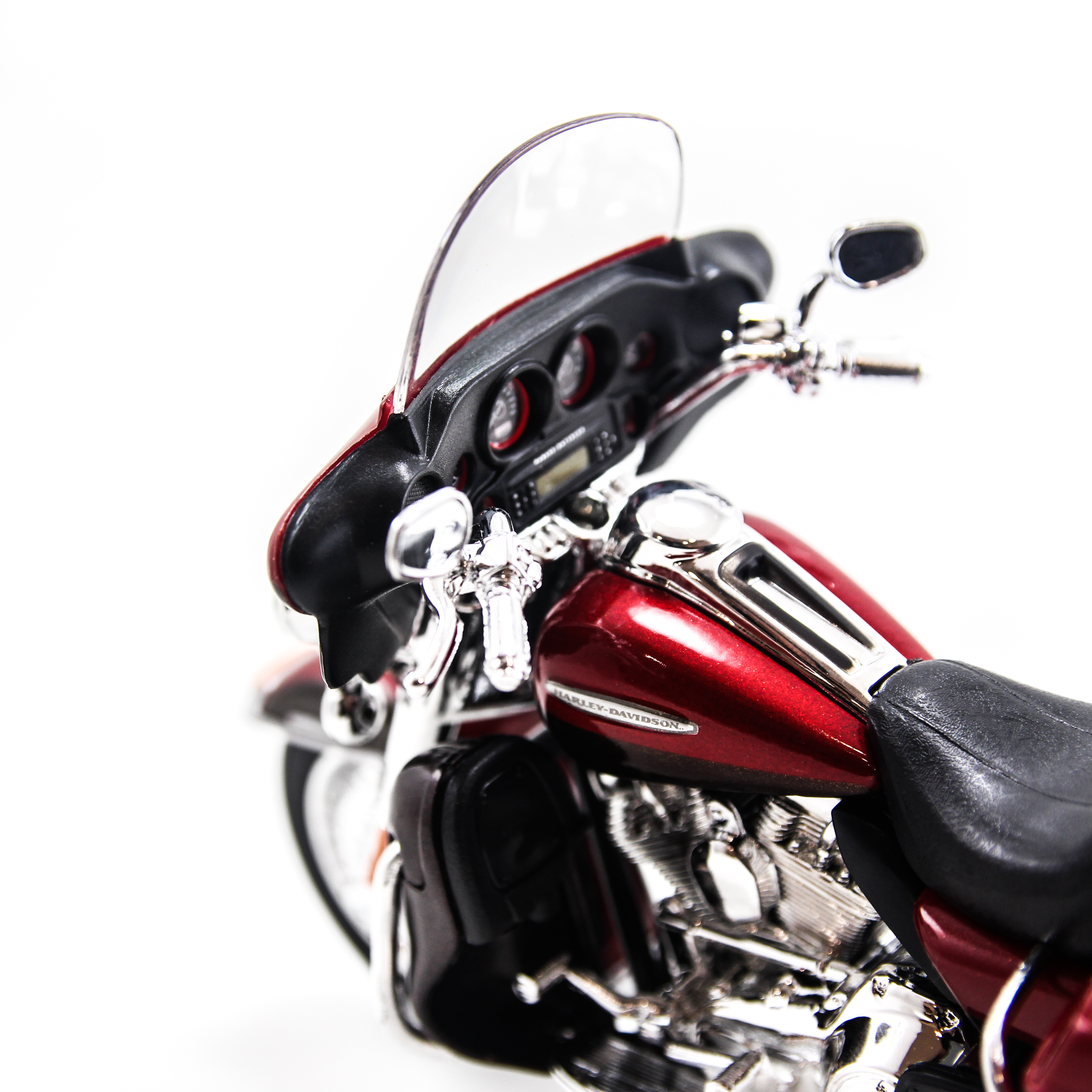 Mô Hình Xe Harley Davidson FLHTK Electra Glido Ultra Limited 1:12 Maisto MH-32323