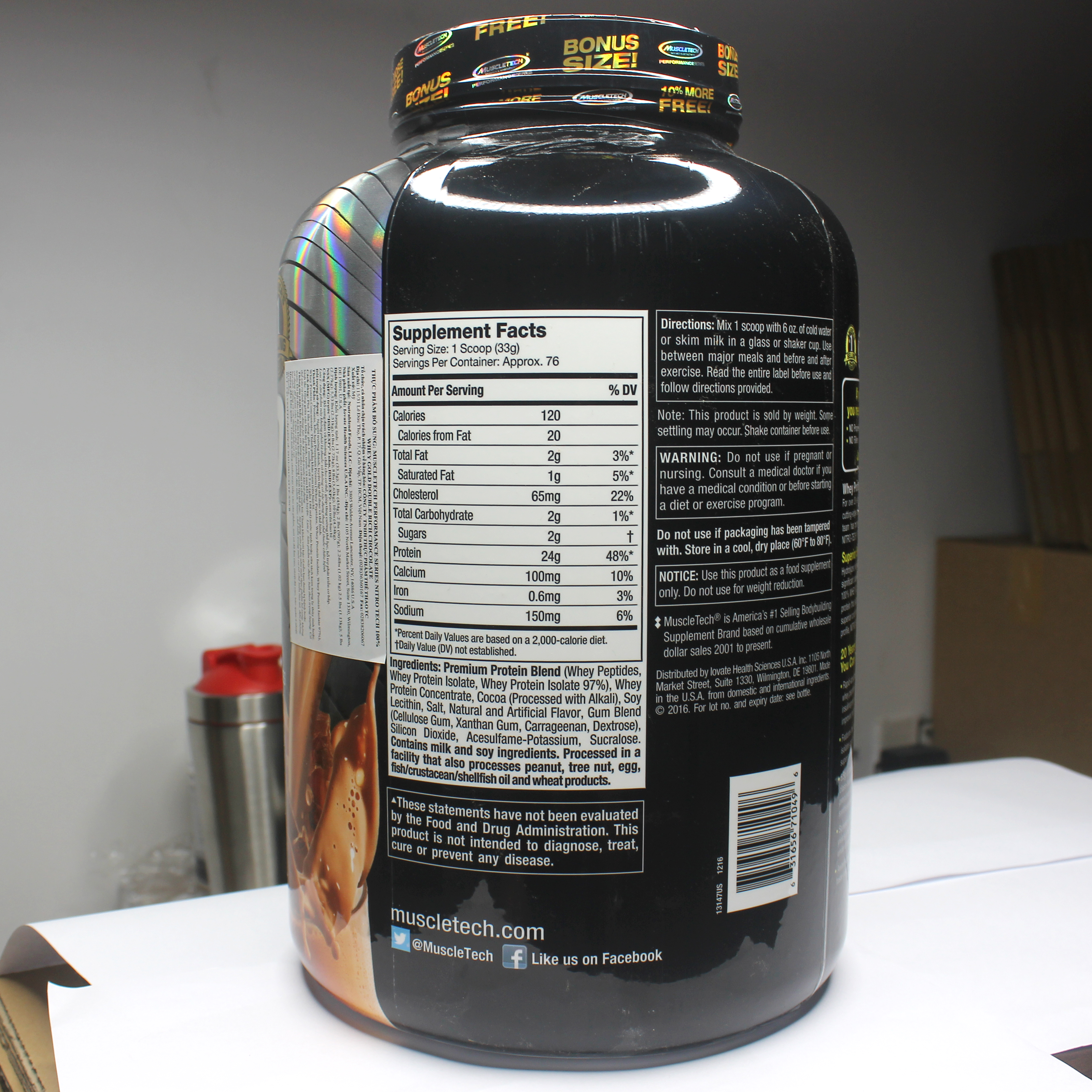Combo Sữa tăng cơ Nitro Tech 100% Whey Gold của Muscle tech hương socola hộp 76 lần dùng & Bình lắc 600 ml (Màu Ngẫu Nhiên)
