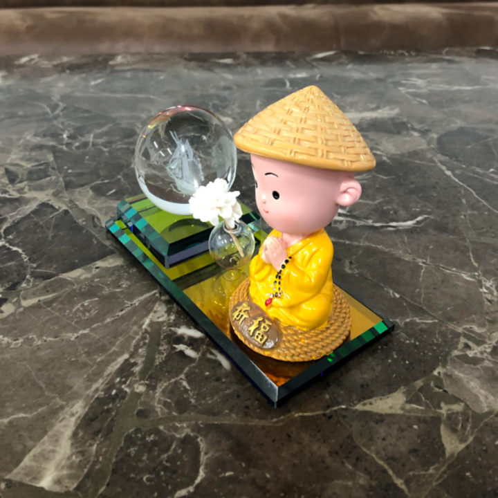Tượng phật kèm nước hoa pha lê trên ô tô 72593