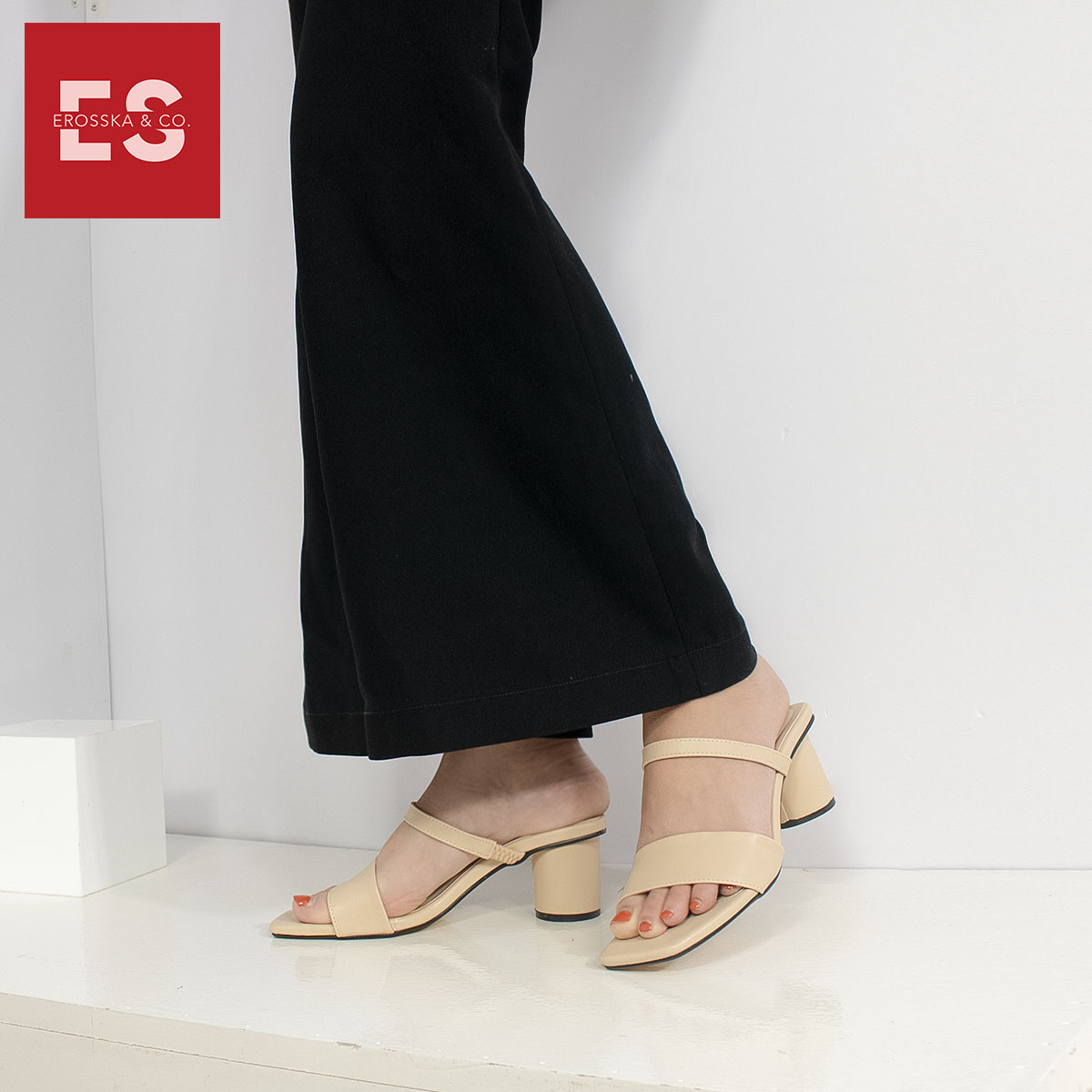 Dép cao gót Erosska thời trang mũi vuông dây bảng phối gót tròn kiểu dáng basic dễ phối đồ cao 5m EB026