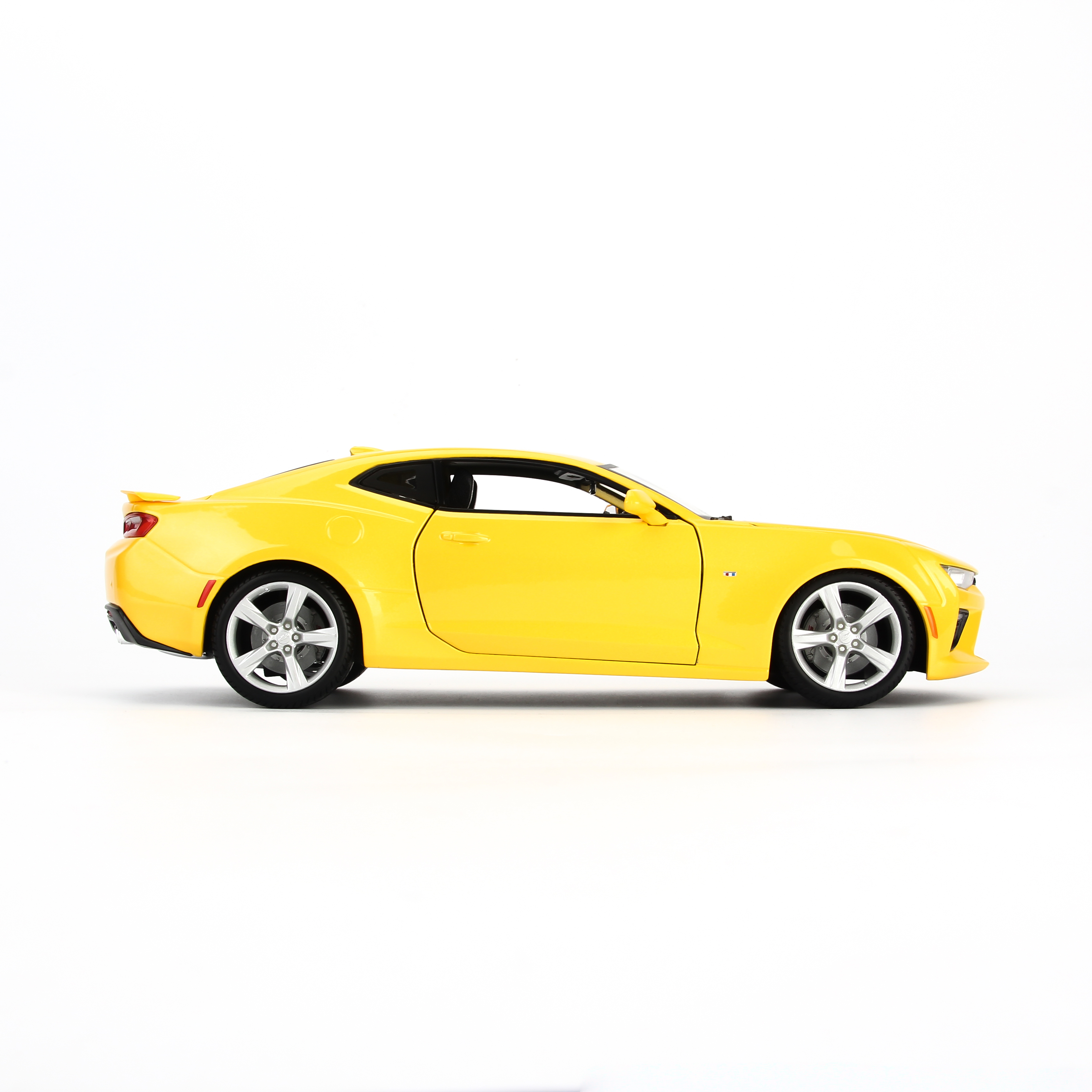 Mô Hình Xe Mô Hình Chevrolet Camaro SS 2016 Yellow 1:18 Maisto MH-31689