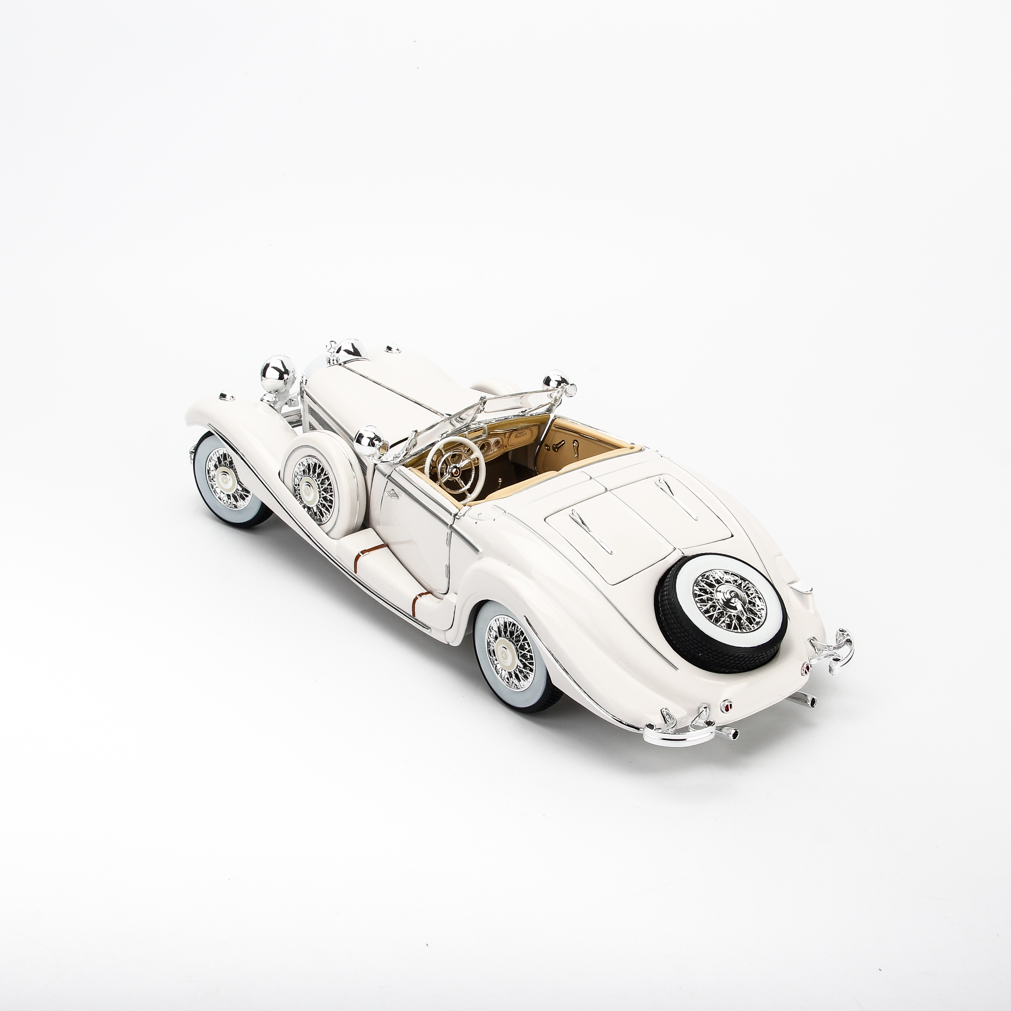 Mô Hình Xe Mercedes-Benz 500K TYP Special Roadster White 1:18 Maisto- MH 36055