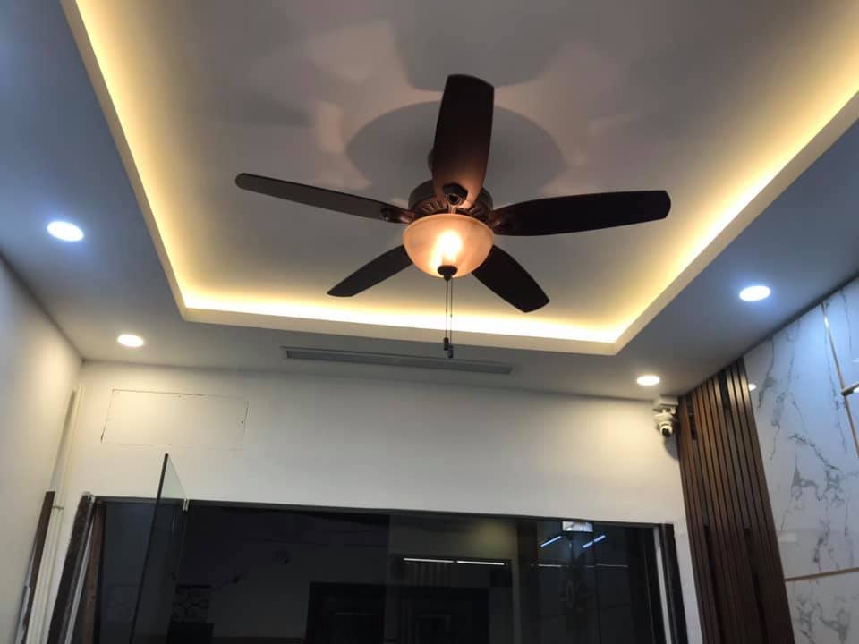 Quạt trần Hunter Buidler Deluxe